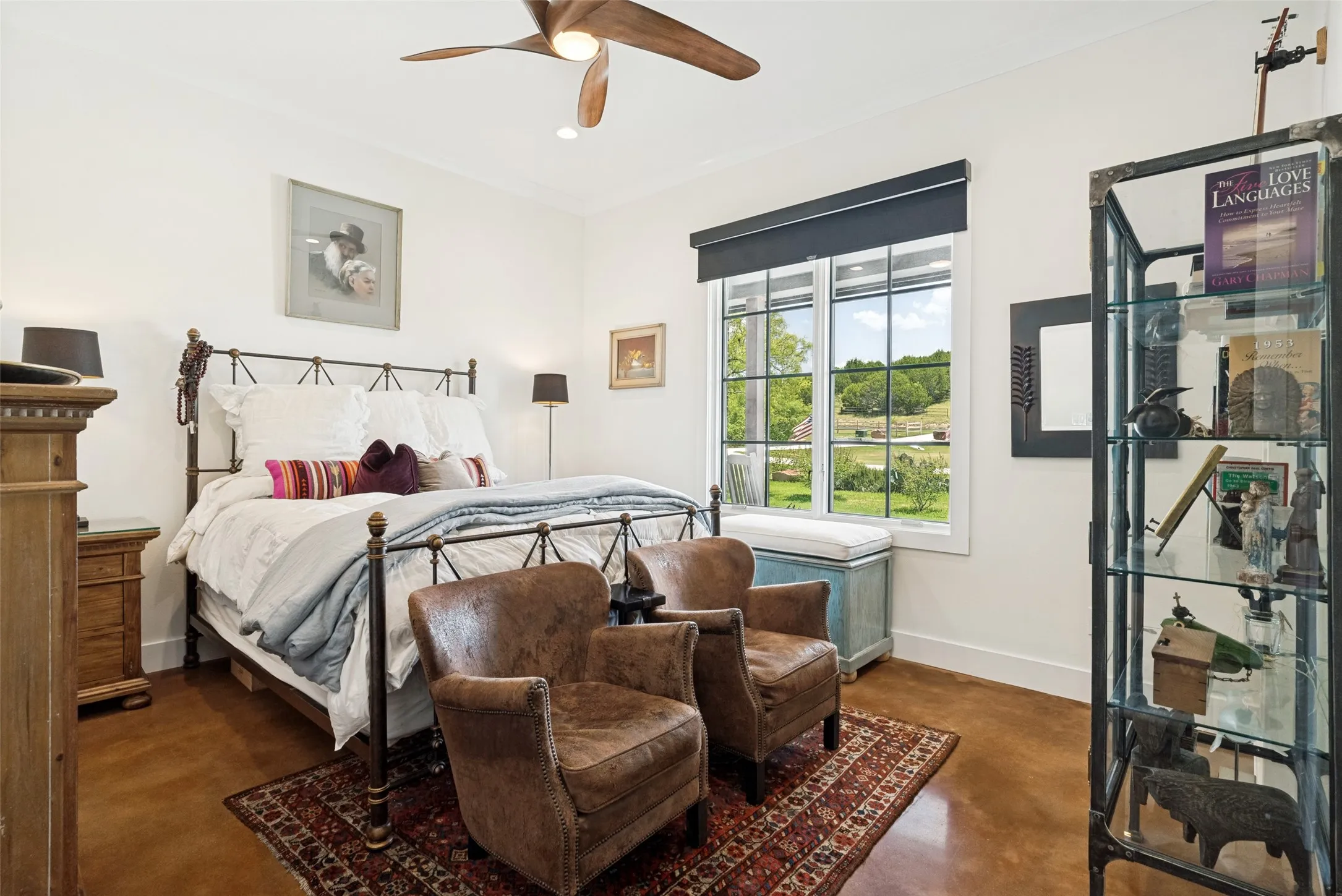 Bedroom 2, ceiling fan