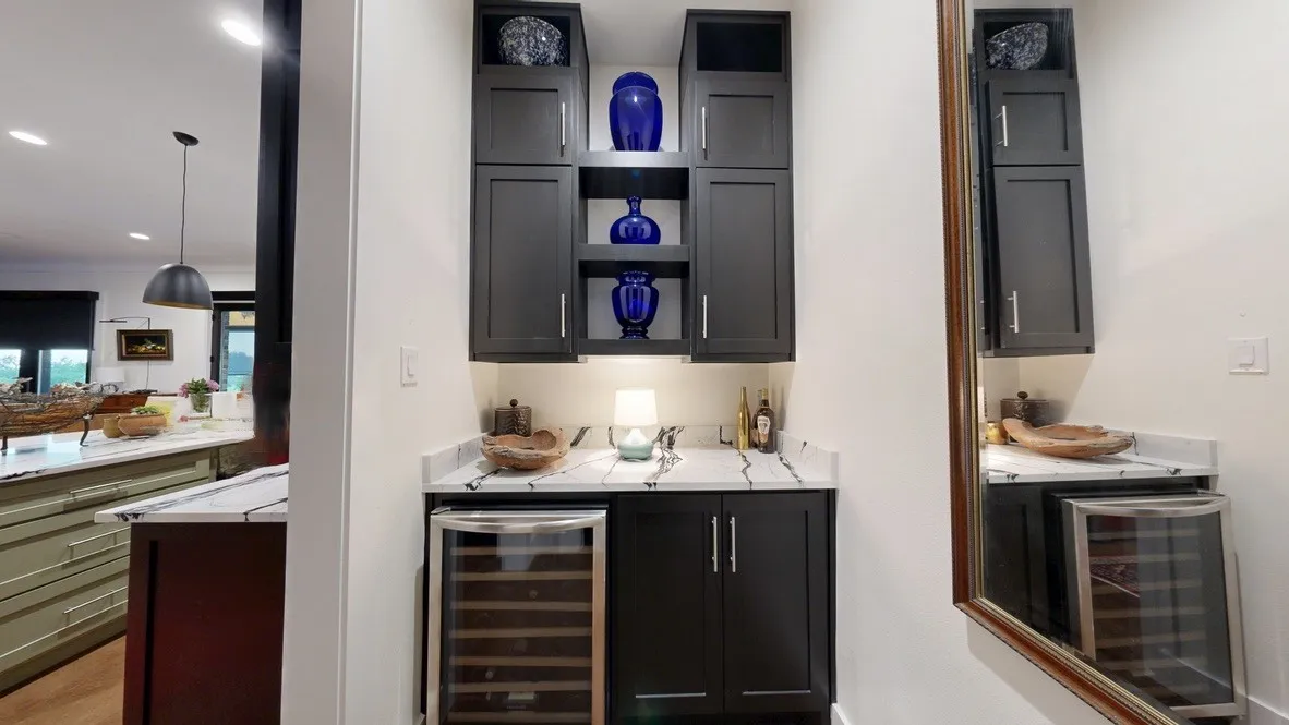 Wine or beverage cooler