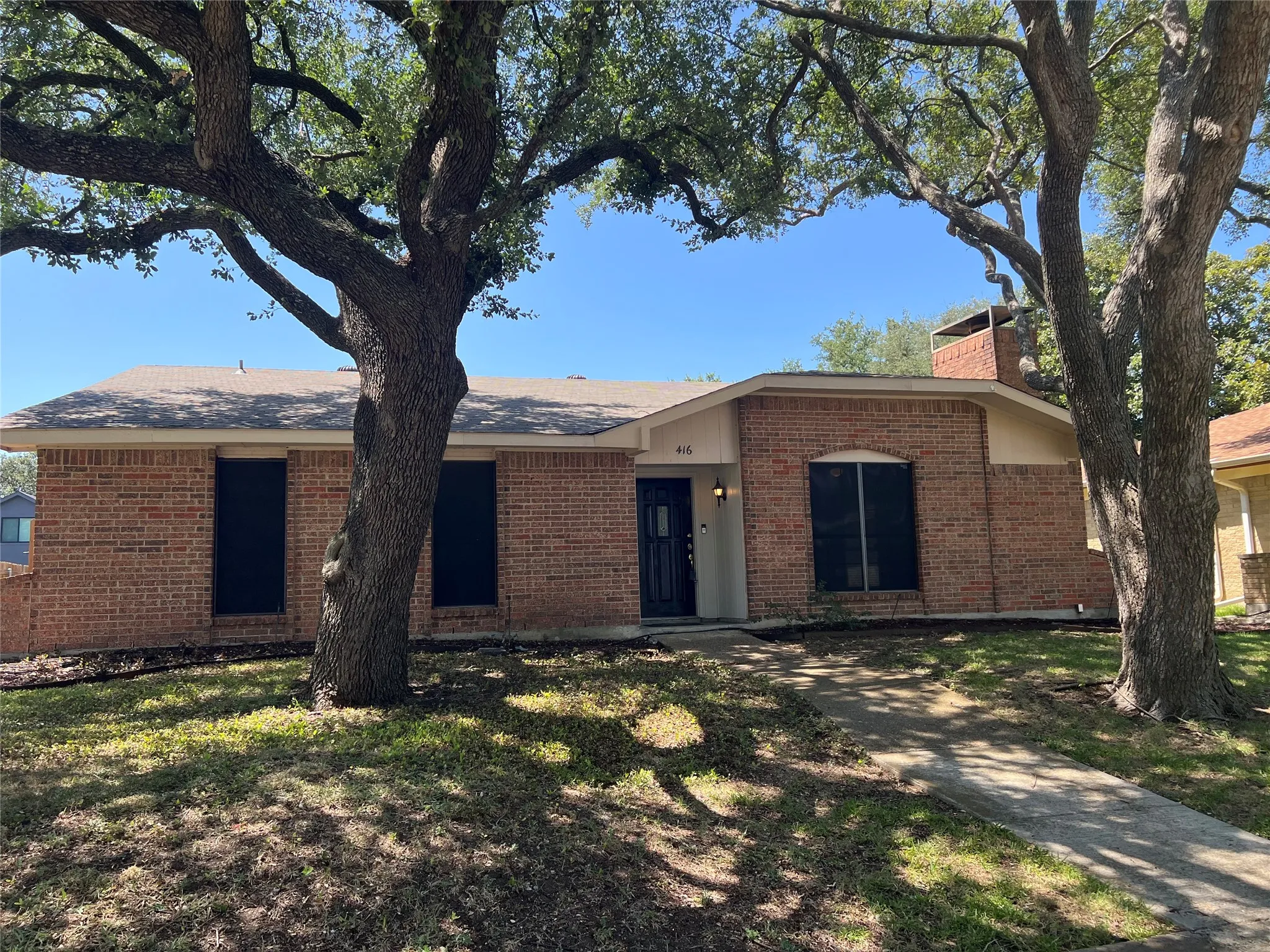 Single Family Residence For Rent in Collin County , 416 Lincoln Drive, Plano, Texas 75023, 3 Bedroom, 2 Bathroom, 2 Garage spaces, 2,056 Sqft, built in 1980, mls#21342329, Real Estate Agent in Plano, Homes For Rent in Collin county, Homes For Rent in Plano, Realtor in Plano Texas, Real Estate Brokerage Independent Realty Texas, Luminita Cordes Realtor