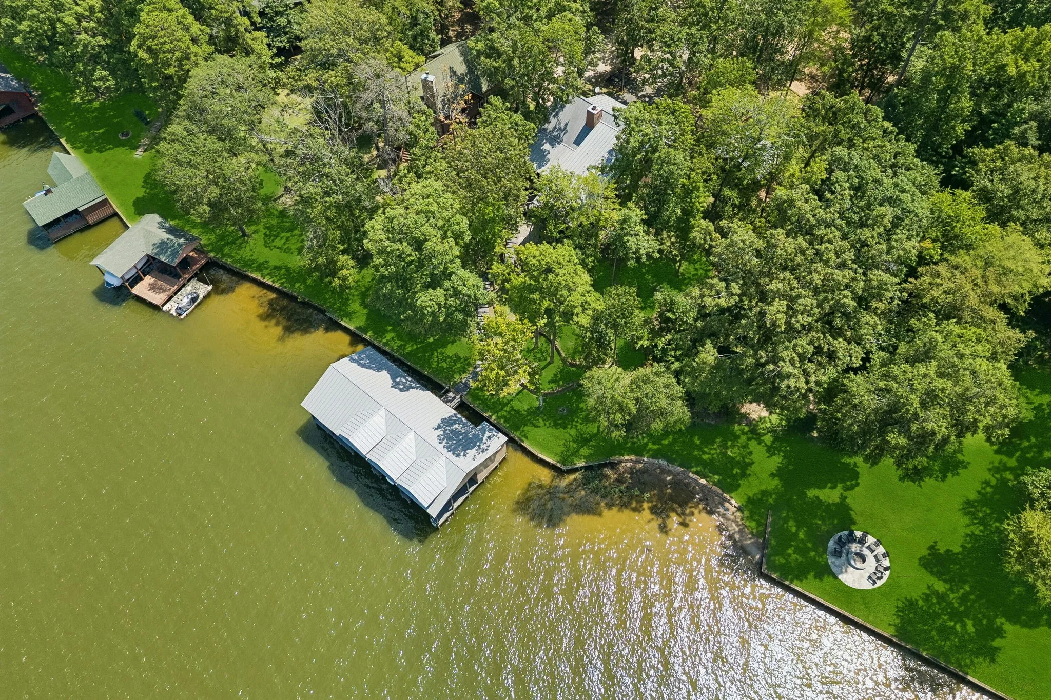 Single Family Residence For Sale in Franklin (TX) County , 275 S Park Road, Scroggins, Texas 75480, 3 Bedroom, 3 Bathroom, Garage spaces, 2,630 Sqft, built in 2005, mls#21340537, Real Estate Agent in Scroggins, Homes For Sale in Franklin (TX) county, Homes For Sale in Scroggins, Realtor in Scroggins Texas, Real Estate Brokerage Independent Realty Texas, Luminita Cordes Realtor