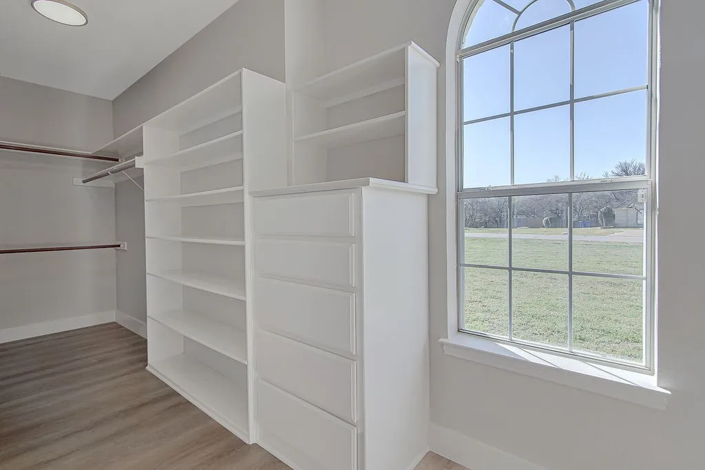 Single Family Residence For Rent in Parker County , 125 Devon Court, Weatherford, Texas 76087, 3 Bedroom, 3 Bathroom, 2 Garage spaces, 3,003 Sqft, built in 1996, mls#21343435, Real Estate Agent in Weatherford, Homes For Rent in Parker county, Homes For Rent in Weatherford, Realtor in Weatherford Texas, Real Estate Brokerage Independent Realty Texas, Luminita Cordes Realtor