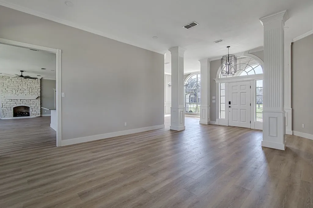 Single Family Residence For Rent in Parker County , 125 Devon Court, Weatherford, Texas 76087, 3 Bedroom, 3 Bathroom, 2 Garage spaces, 3,003 Sqft, built in 1996, mls#21343435, Real Estate Agent in Weatherford, Homes For Rent in Parker county, Homes For Rent in Weatherford, Realtor in Weatherford Texas, Real Estate Brokerage Independent Realty Texas, Luminita Cordes Realtor