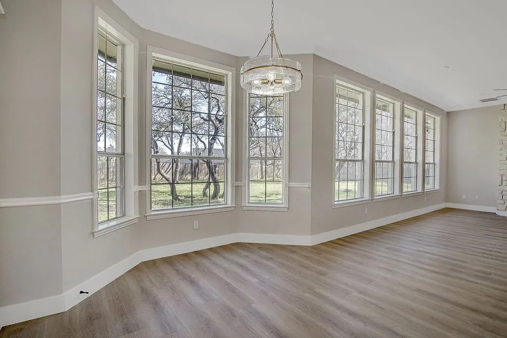 Single Family Residence For Rent in Parker County , 125 Devon Court, Weatherford, Texas 76087, 3 Bedroom, 3 Bathroom, 2 Garage spaces, 3,003 Sqft, built in 1996, mls#21343435, Real Estate Agent in Weatherford, Homes For Rent in Parker county, Homes For Rent in Weatherford, Realtor in Weatherford Texas, Real Estate Brokerage Independent Realty Texas, Luminita Cordes Realtor