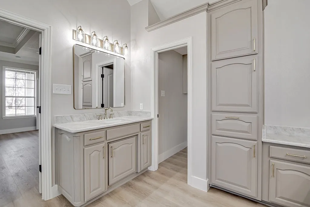 Single Family Residence For Rent in Parker County , 125 Devon Court, Weatherford, Texas 76087, 3 Bedroom, 3 Bathroom, 2 Garage spaces, 3,003 Sqft, built in 1996, mls#21343435, Real Estate Agent in Weatherford, Homes For Rent in Parker county, Homes For Rent in Weatherford, Realtor in Weatherford Texas, Real Estate Brokerage Independent Realty Texas, Luminita Cordes Realtor