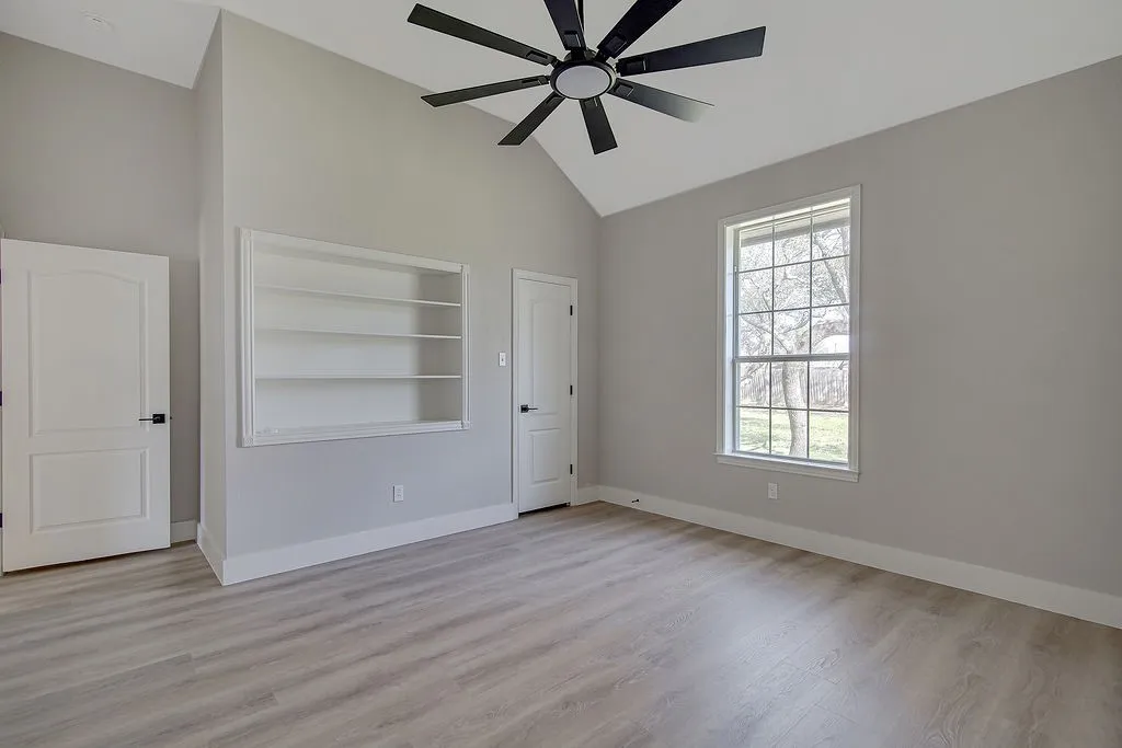 Single Family Residence For Rent in Parker County , 125 Devon Court, Weatherford, Texas 76087, 3 Bedroom, 3 Bathroom, 2 Garage spaces, 3,003 Sqft, built in 1996, mls#21343435, Real Estate Agent in Weatherford, Homes For Rent in Parker county, Homes For Rent in Weatherford, Realtor in Weatherford Texas, Real Estate Brokerage Independent Realty Texas, Luminita Cordes Realtor