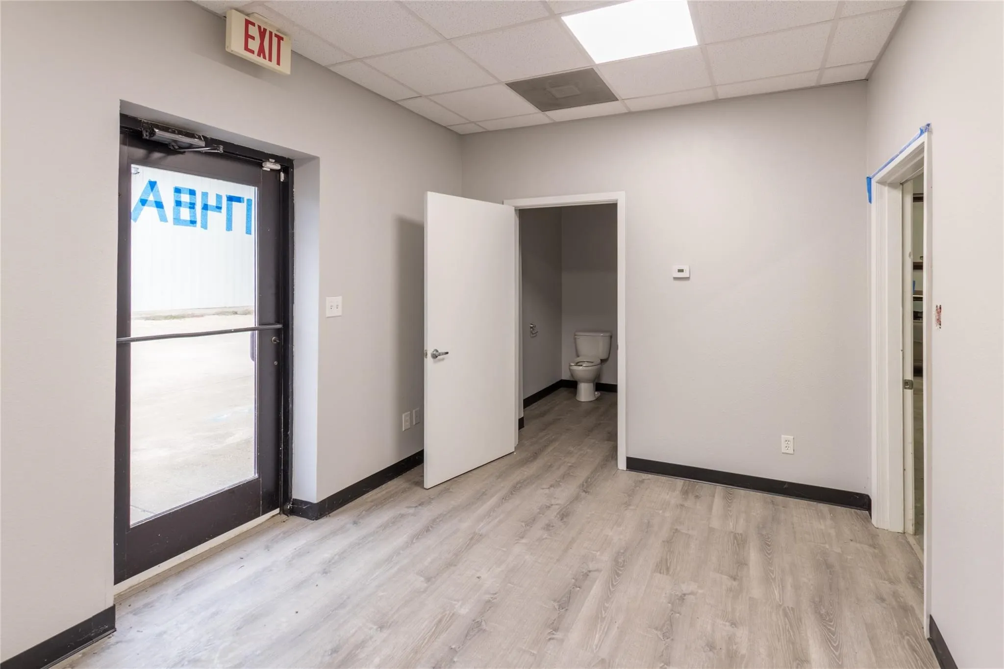Industrial For Rent in Johnson County , 1748 N Main C, Cleburne, Texas 76033, 0, 0, Garage spaces, 0 Sqft, built in 1960, Price $2,100, mls#21343459, Real Estate Agent in Cleburne, Homes For Rent in Johnson county, Homes For Rent in Cleburne, Realtor in Cleburne Texas, Real Estate Brokerage Independent Realty Texas, Luminita Cordes Realtor