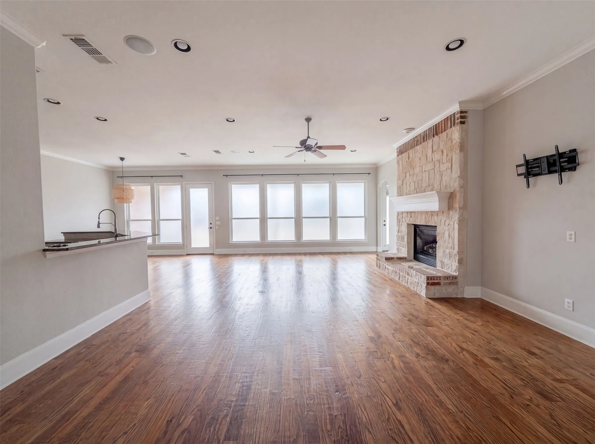 Single Family Residence For Sale in Collin County , 6530 Swallow Court, Celina, Texas 75071, 4 Bedroom, 3 Bathroom, 3 Garage spaces, 3,040 Sqft, built in 2005, mls#21343465, Real Estate Agent in Celina, Homes For Sale in Collin county, Homes For Sale in Celina, Realtor in Celina Texas, Real Estate Brokerage Independent Realty Texas, Luminita Cordes Realtor