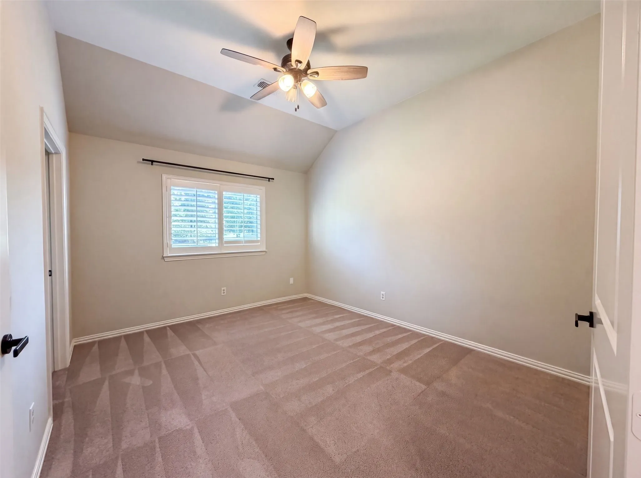 Single Family Residence For Sale in Collin County , 6530 Swallow Court, Celina, Texas 75071, 4 Bedroom, 3 Bathroom, 3 Garage spaces, 3,040 Sqft, built in 2005, mls#21343465, Real Estate Agent in Celina, Homes For Sale in Collin county, Homes For Sale in Celina, Realtor in Celina Texas, Real Estate Brokerage Independent Realty Texas, Luminita Cordes Realtor