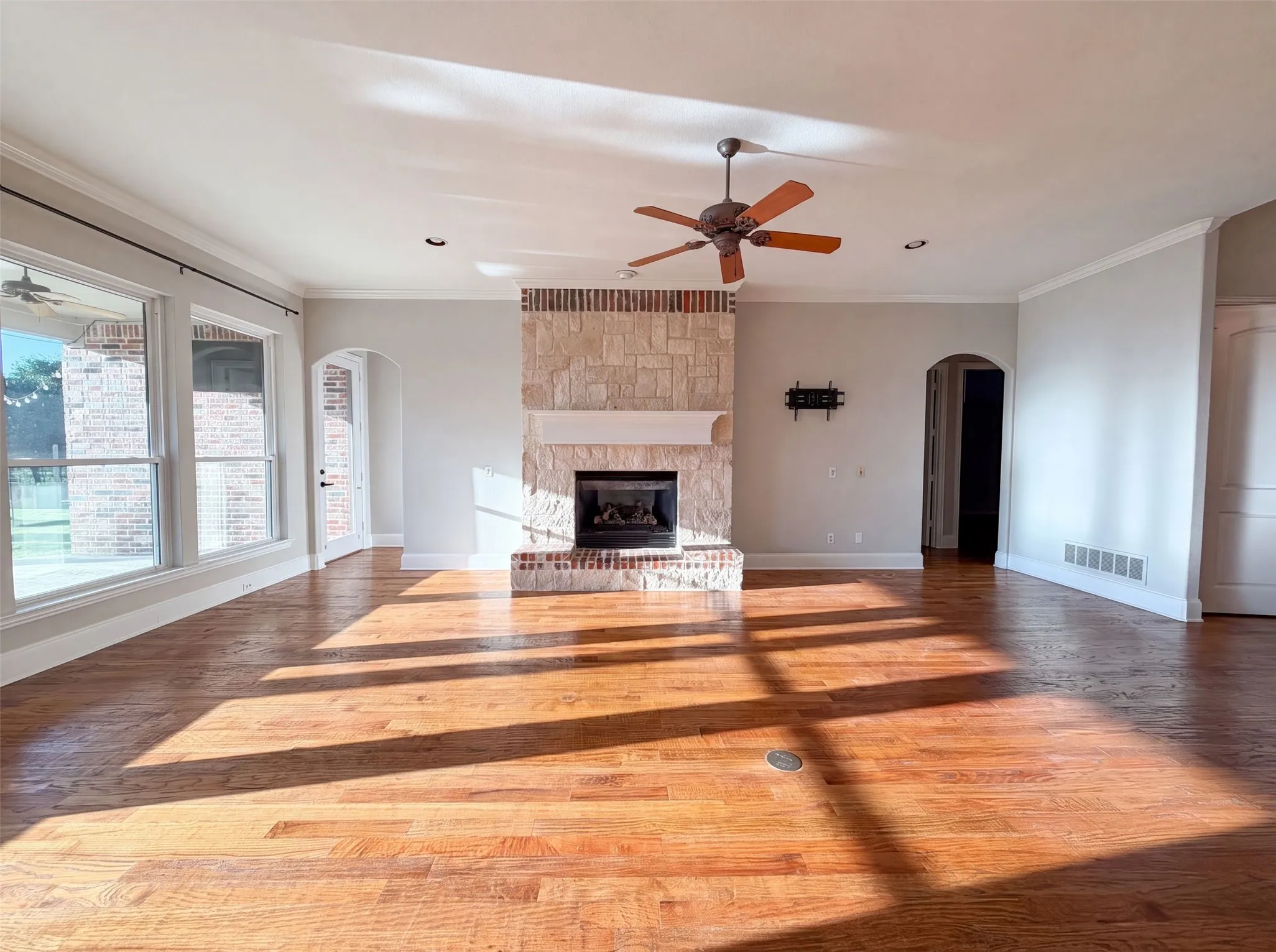 Single Family Residence For Sale in Collin County , 6530 Swallow Court, Celina, Texas 75071, 4 Bedroom, 3 Bathroom, 3 Garage spaces, 3,040 Sqft, built in 2005, mls#21343465, Real Estate Agent in Celina, Homes For Sale in Collin county, Homes For Sale in Celina, Realtor in Celina Texas, Real Estate Brokerage Independent Realty Texas, Luminita Cordes Realtor