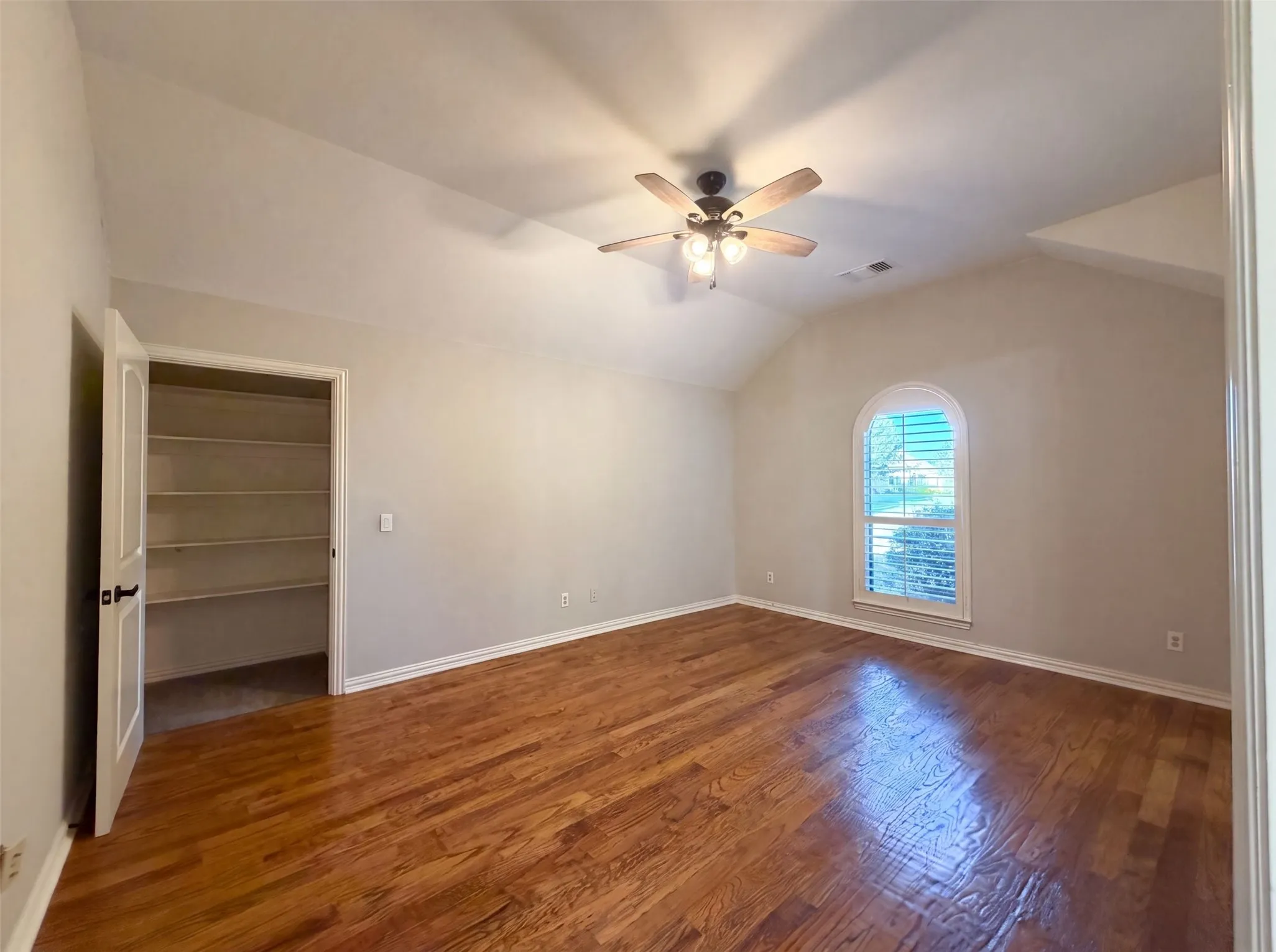 Single Family Residence For Sale in Collin County , 6530 Swallow Court, Celina, Texas 75071, 4 Bedroom, 3 Bathroom, 3 Garage spaces, 3,040 Sqft, built in 2005, mls#21343465, Real Estate Agent in Celina, Homes For Sale in Collin county, Homes For Sale in Celina, Realtor in Celina Texas, Real Estate Brokerage Independent Realty Texas, Luminita Cordes Realtor