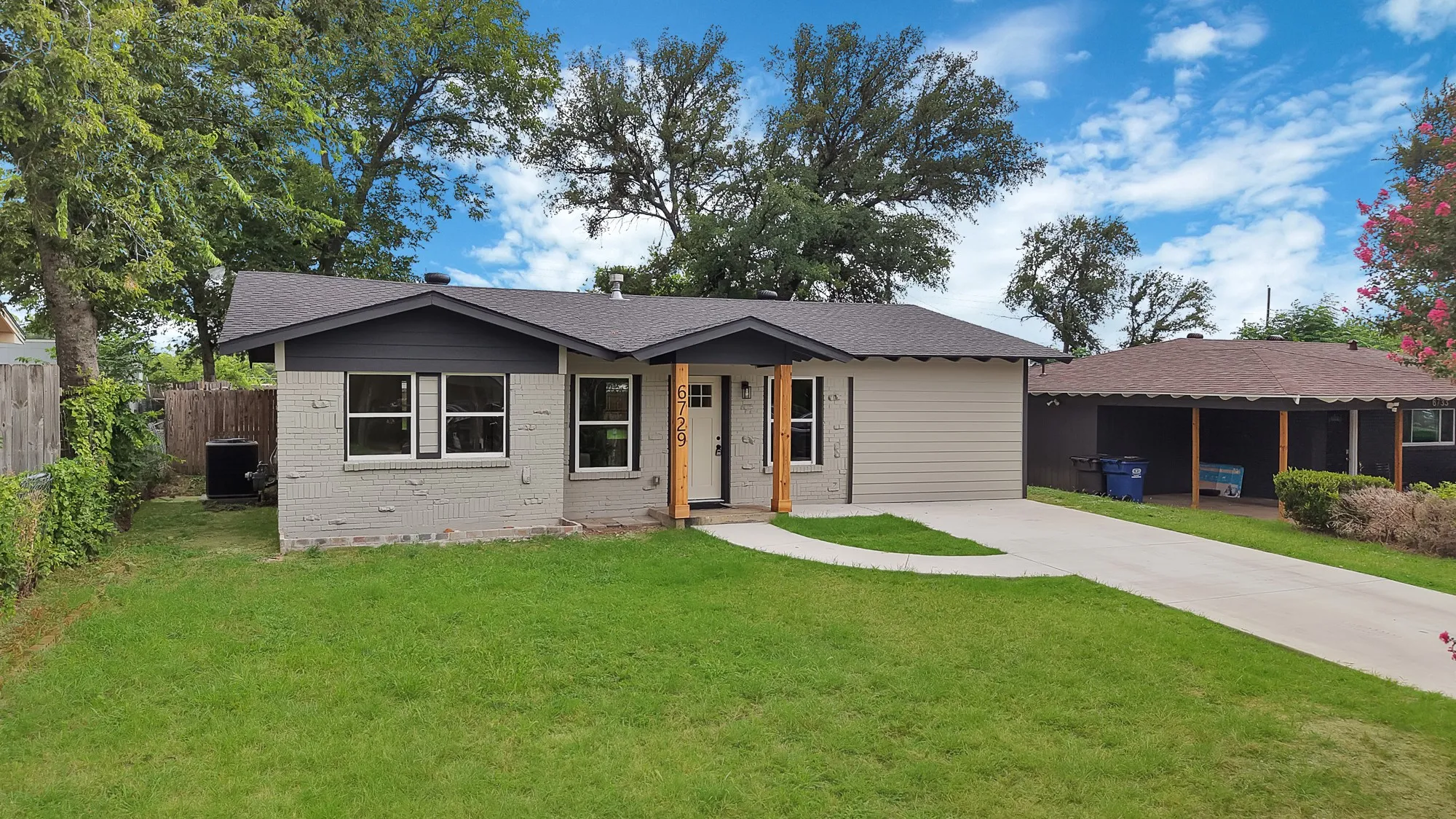 Single Family Residence For Sale in Tarrant County , 6729 Wallis Road, Lake Worth, Texas 76135, 3 Bedroom, 2 Bathroom, Garage spaces, 1,185 Sqft, built in 1960, mls#21343077, Real Estate Agent in Lake Worth, Homes For Sale in Tarrant county, Homes For Sale in Lake Worth, Realtor in Lake Worth Texas, Real Estate Brokerage Independent Realty Texas, Luminita Cordes Realtor