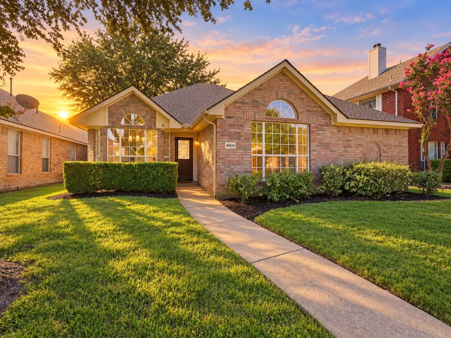 Single Family Residence For Sale in Collin County , 4909 Silverweed Drive, Mc Kinney, Texas 75070, 3 Bedroom, 2 Bathroom, 2 Garage spaces, 1,483 Sqft, built in 1998, mls#21343148, Real Estate Agent in Mc Kinney, Homes For Sale in Collin county, Homes For Sale in Mc Kinney, Realtor in Mc Kinney Texas, Real Estate Brokerage Independent Realty Texas, Luminita Cordes Realtor