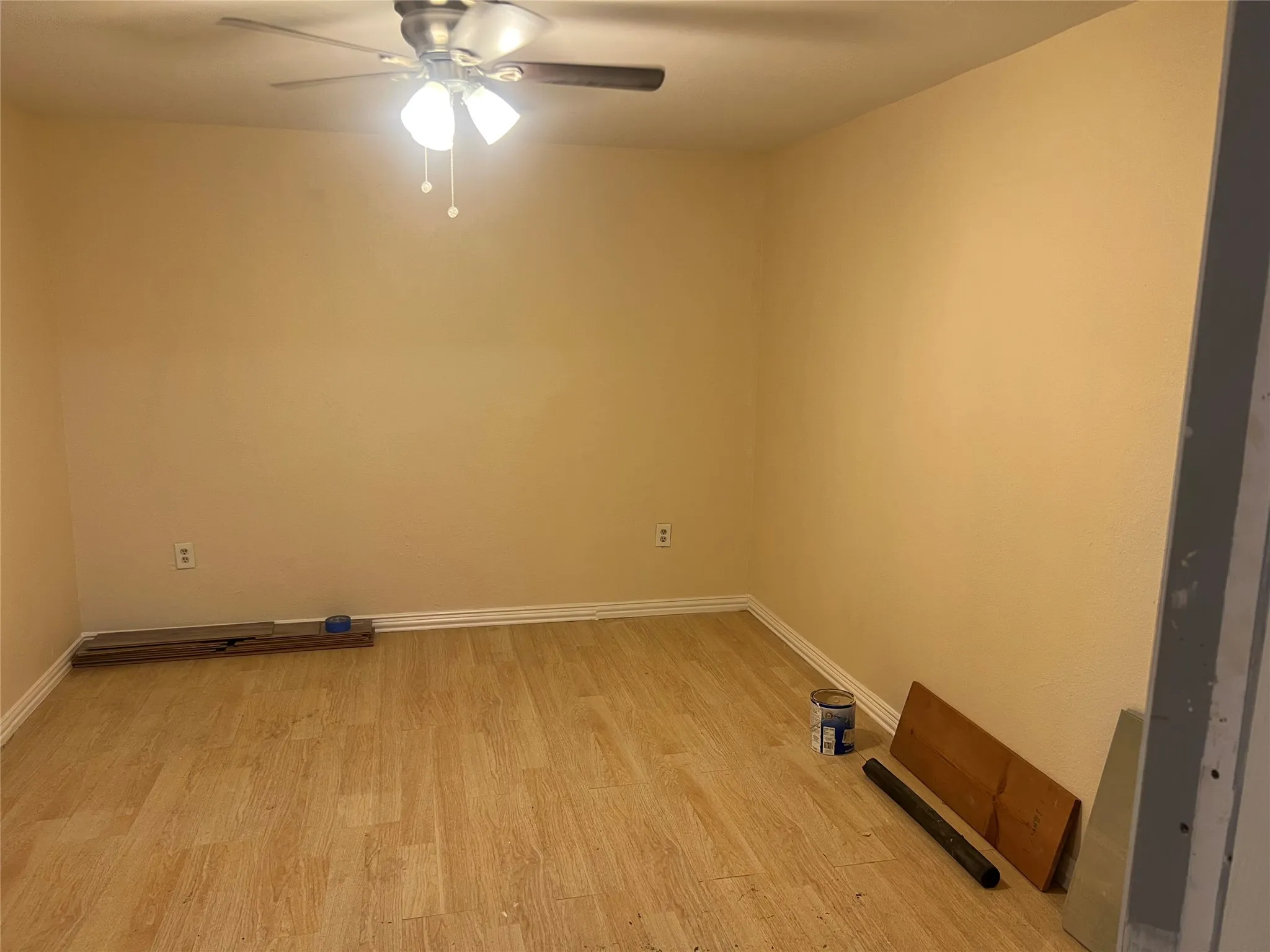 Single Family Residence For Sale in Dallas County , 366 S St Augustine Drive, Dallas, Texas 75217, 3 Bedroom, 1 Bathroom, Garage spaces, 1,260 Sqft, built in 1951, mls#21343480, Real Estate Agent in Dallas, Homes For Sale in Dallas county, Homes For Sale in Dallas, Realtor in Dallas Texas, Real Estate Brokerage Independent Realty Texas, Luminita Cordes Realtor