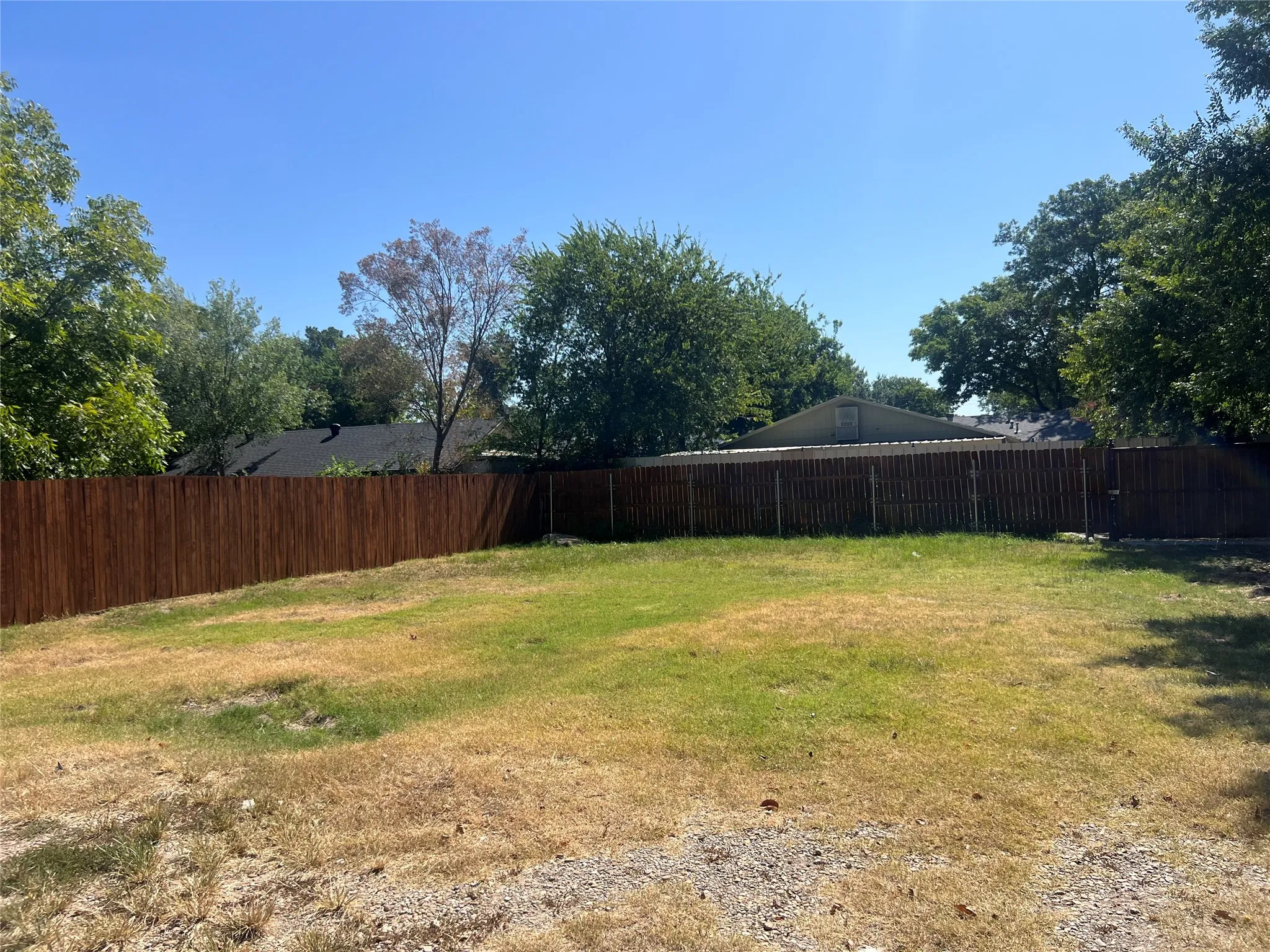 Single Family Residence For Sale in Dallas County , 366 S St Augustine Drive, Dallas, Texas 75217, 3 Bedroom, 1 Bathroom, Garage spaces, 1,260 Sqft, built in 1951, mls#21343480, Real Estate Agent in Dallas, Homes For Sale in Dallas county, Homes For Sale in Dallas, Realtor in Dallas Texas, Real Estate Brokerage Independent Realty Texas, Luminita Cordes Realtor