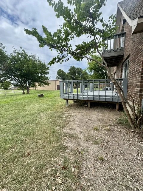 Single Family Residence For Rent in Hunt County , 9850 Kathy Lynn Place, Quinlan, Texas 75474, 3 Bedrooms, 3 Bathrooms, 2 Garage spaces, 1,816 Sqft, built in 1996, Price $1,850, mls#21337665, Real Estate Agent in Quinlan, Homes For Rent in Hunt county, Homes For Rent in Quinlan, Realtor in Quinlan Texas, Real Estate Brokerage Independent Realty Texas, Luminita Cordes Realtor