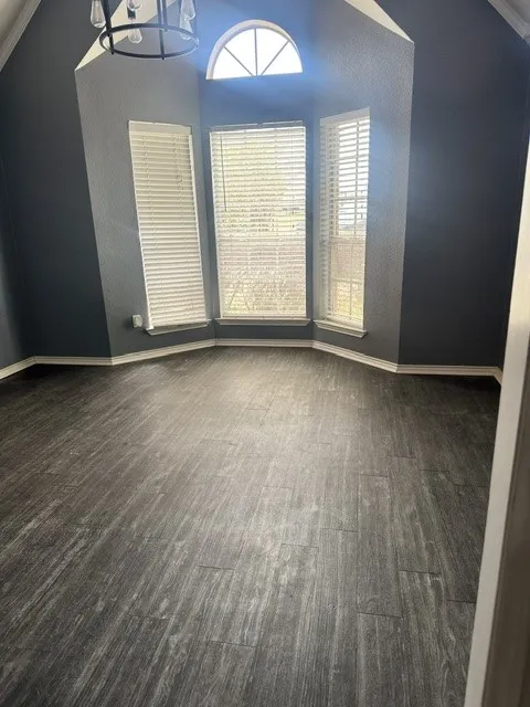Single Family Residence For Rent in Hunt County , 9850 Kathy Lynn Place, Quinlan, Texas 75474, 3 Bedrooms, 3 Bathrooms, 2 Garage spaces, 1,816 Sqft, built in 1996, Price $1,850, mls#21337665, Real Estate Agent in Quinlan, Homes For Rent in Hunt county, Homes For Rent in Quinlan, Realtor in Quinlan Texas, Real Estate Brokerage Independent Realty Texas, Luminita Cordes Realtor