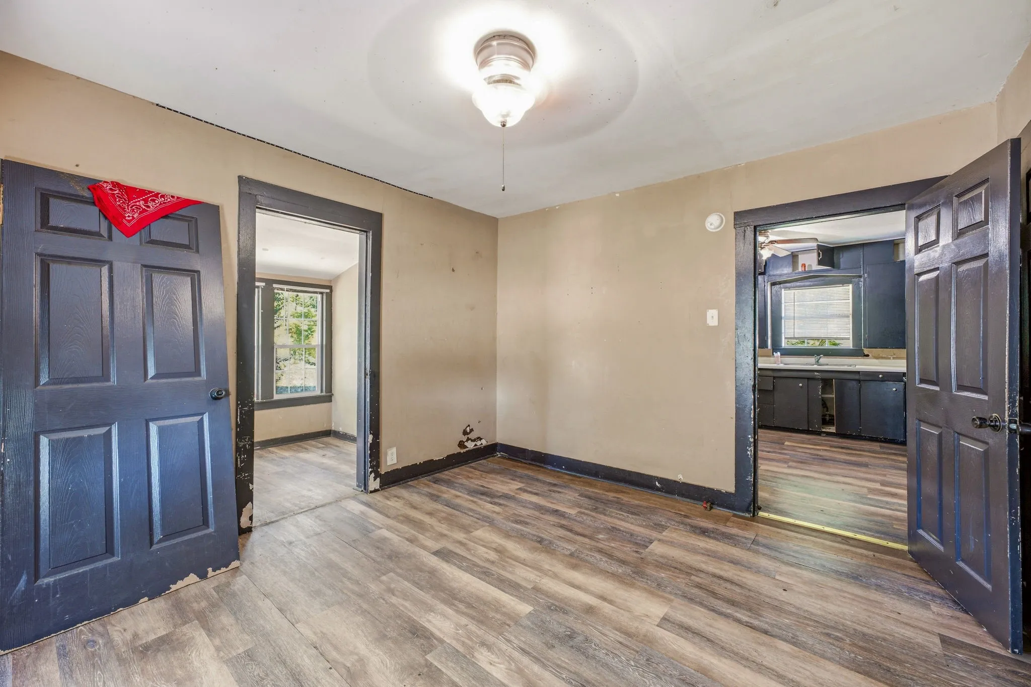 Single Family Residence For Sale in Erath County , 490 S First Avenue, Stephenville, Texas 76401, 3 Bedroom, 1 Bathroom, Garage spaces, 956 Sqft, built in 1930, mls#21343284, Real Estate Agent in Stephenville, Homes For Sale in Erath county, Homes For Sale in Stephenville, Realtor in Stephenville Texas, Real Estate Brokerage Independent Realty Texas, Luminita Cordes Realtor