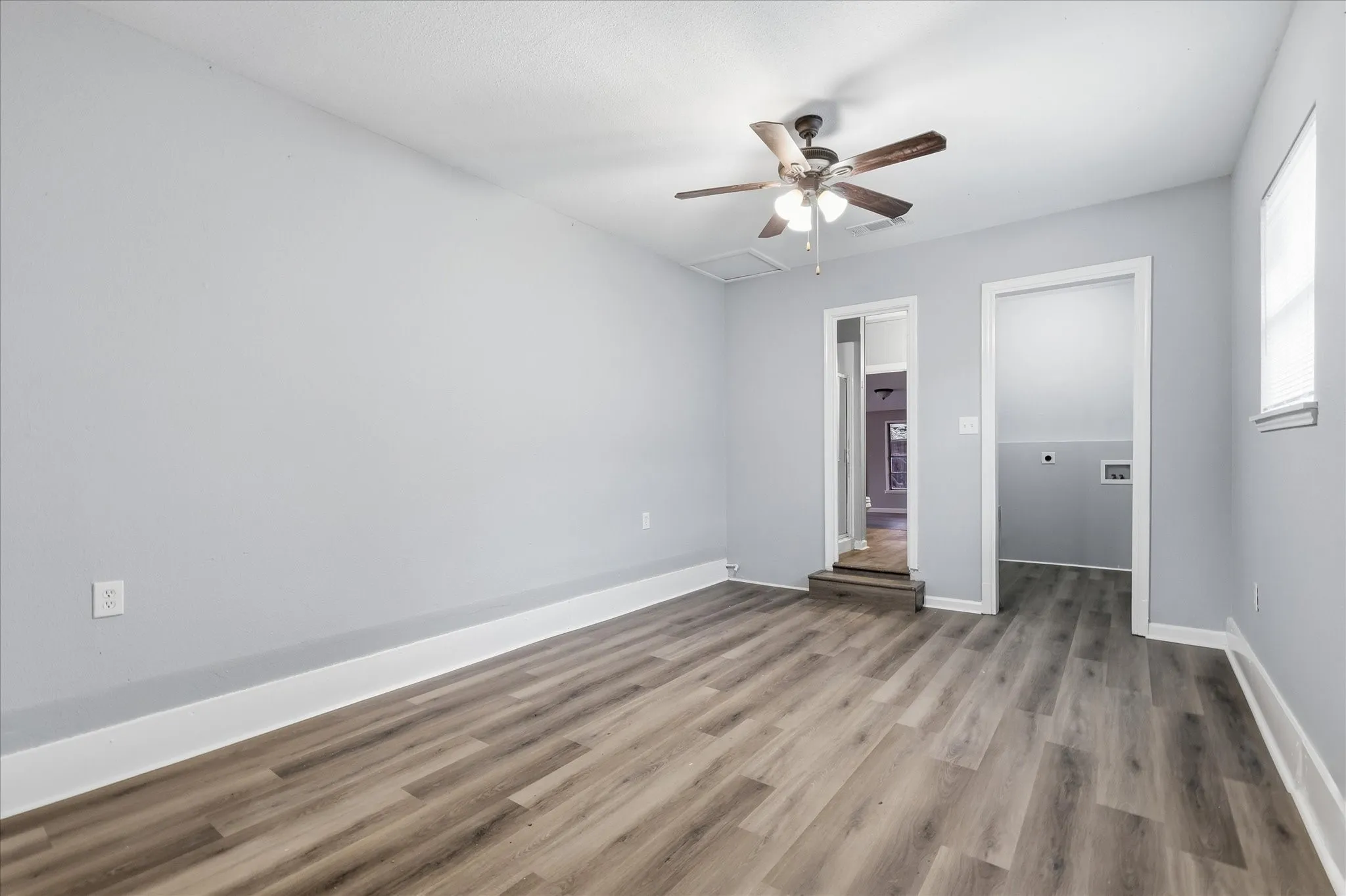 Single Family Residence For Sale in Dallas County , 2129 Gaylord Drive, Dallas, Texas 75227, 4 Bedroom, 2 Bathroom, Garage spaces, 1,567 Sqft, built in 1953, mls#21288025, Real Estate Agent in Dallas, Homes For Sale in Dallas county, Homes For Sale in Dallas, Realtor in Dallas Texas, Real Estate Brokerage Independent Realty Texas, Luminita Cordes Realtor