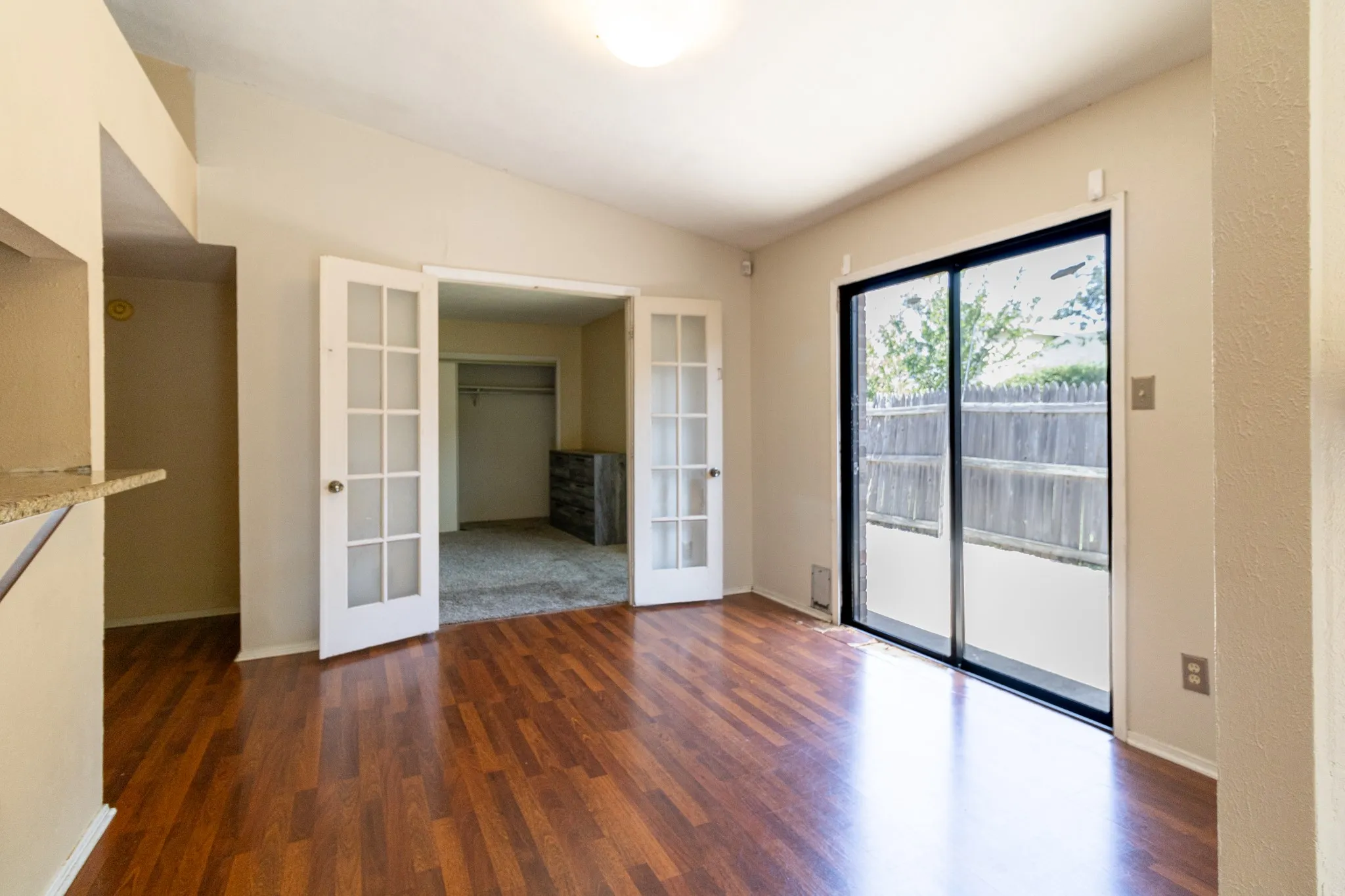 Single Family Residence For Sale in Tarrant County , 2910 Galemeadow Drive, Fort Worth, Texas 76123, 3 Bedroom, 2 Bathroom, 2 Garage spaces, 1,269 Sqft, built in 1984, mls#21343485, Real Estate Agent in Fort Worth, Homes For Sale in Tarrant county, Homes For Sale in Fort Worth, Realtor in Fort Worth Texas, Real Estate Brokerage Independent Realty Texas, Luminita Cordes Realtor
