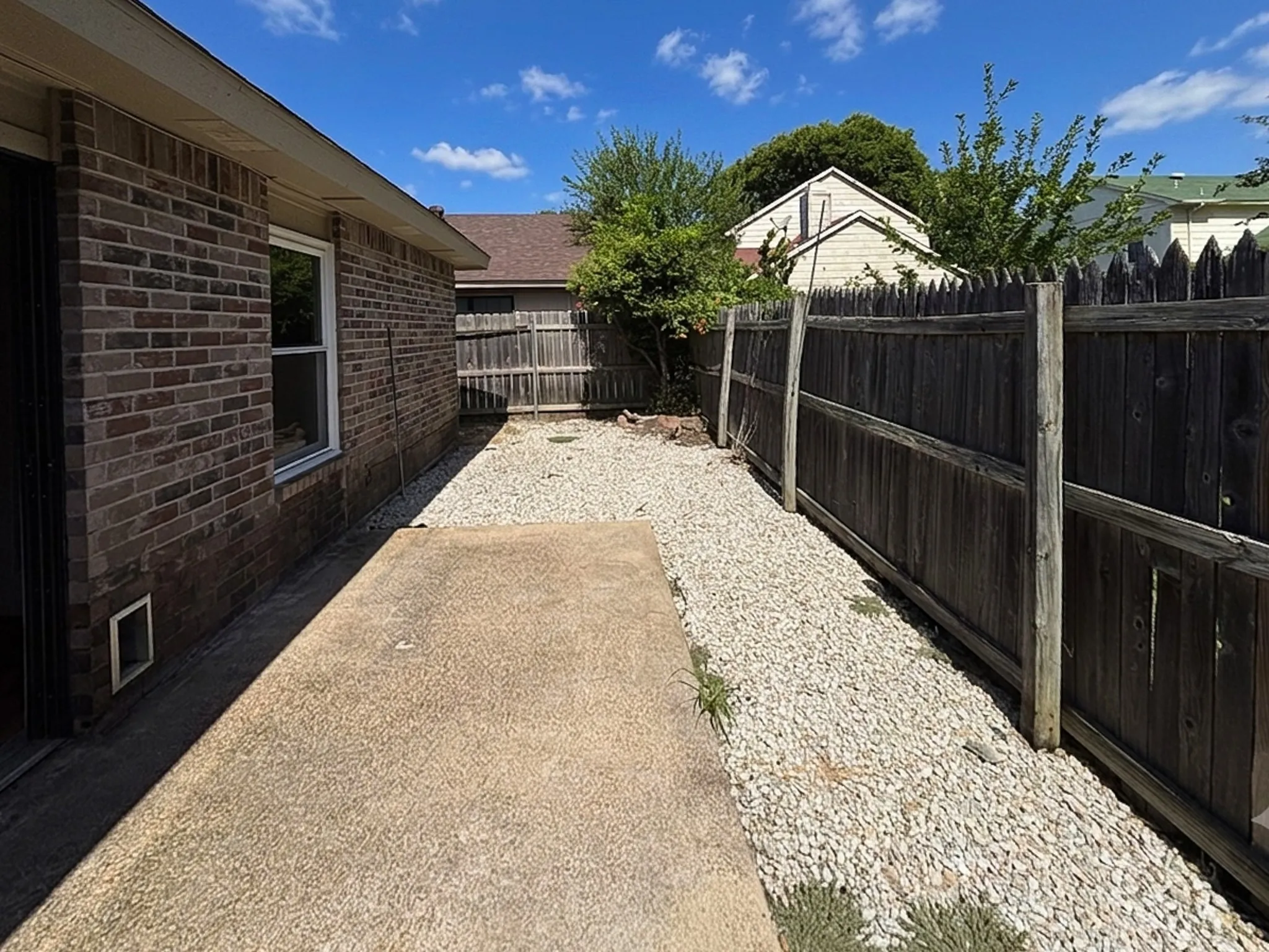 Single Family Residence For Sale in Tarrant County , 2910 Galemeadow Drive, Fort Worth, Texas 76123, 3 Bedroom, 2 Bathroom, 2 Garage spaces, 1,269 Sqft, built in 1984, mls#21343485, Real Estate Agent in Fort Worth, Homes For Sale in Tarrant county, Homes For Sale in Fort Worth, Realtor in Fort Worth Texas, Real Estate Brokerage Independent Realty Texas, Luminita Cordes Realtor