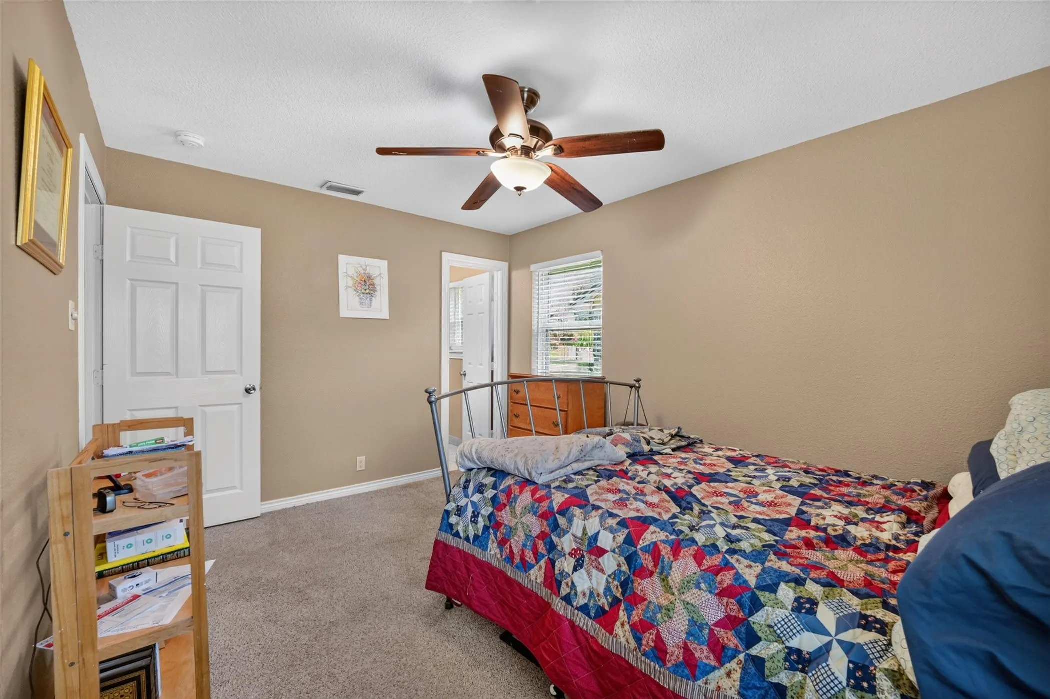 Single Family Residence For Sale in Denton County , 250 S Shore Place, Lewisville, Texas 75067, 3 Bedroom, 2 Bathroom, 2 Garage spaces, 1,228 Sqft, built in 1962, mls#21342634, Real Estate Agent in Lewisville, Homes For Sale in Denton county, Homes For Sale in Lewisville, Realtor in Lewisville Texas, Real Estate Brokerage Independent Realty Texas, Luminita Cordes Realtor