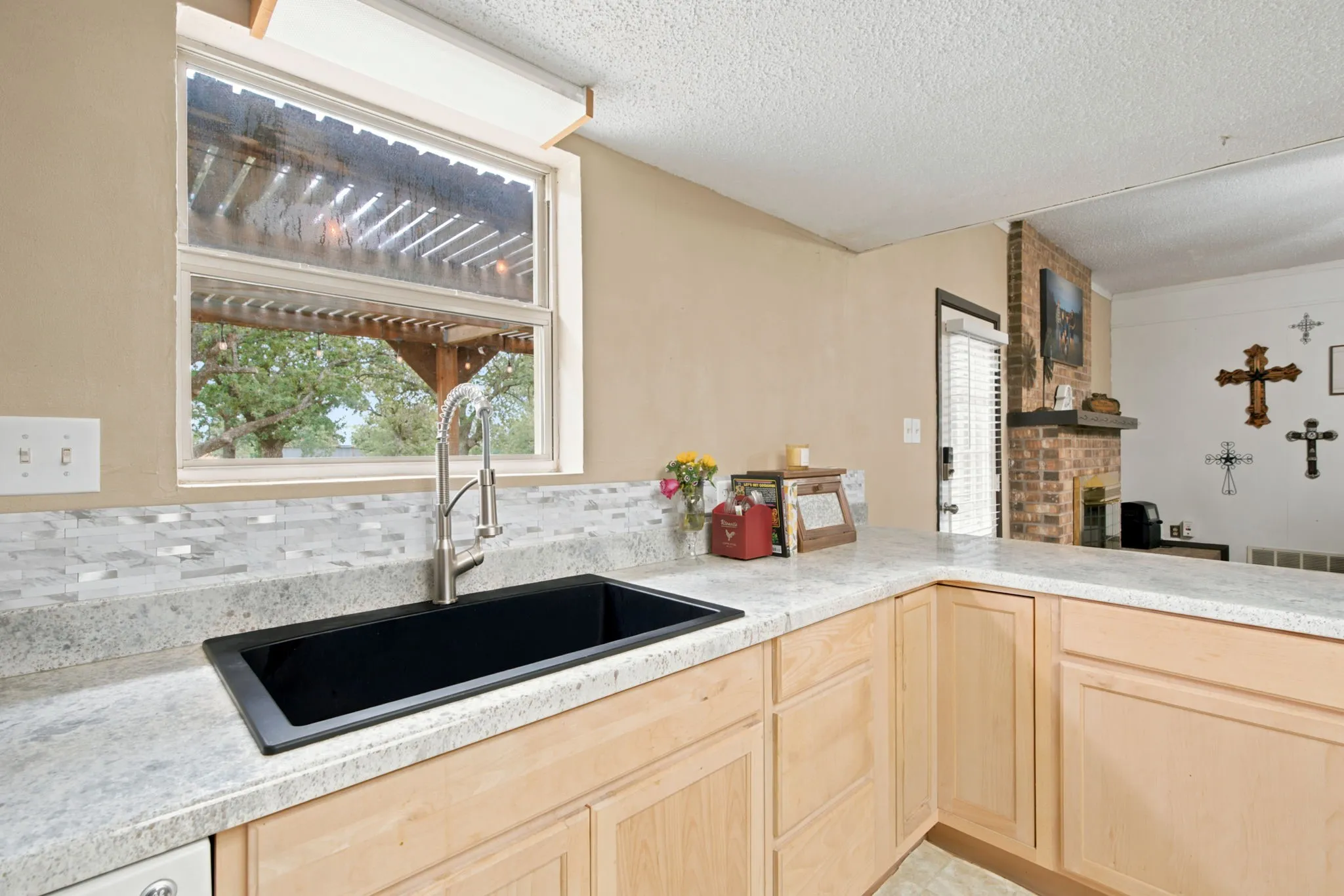 Single Family Residence For Sale in Eastland County , 618 Highway 2731, Rising Star, Texas 76471, 4 Bedroom, 2 Bathroom, 2 Garage spaces, 2,320 Sqft, built in 1980, mls#21343264, Real Estate Agent in Rising Star, Homes For Sale in Eastland county, Homes For Sale in Rising Star, Realtor in Rising Star Texas, Real Estate Brokerage Independent Realty Texas, Luminita Cordes Realtor