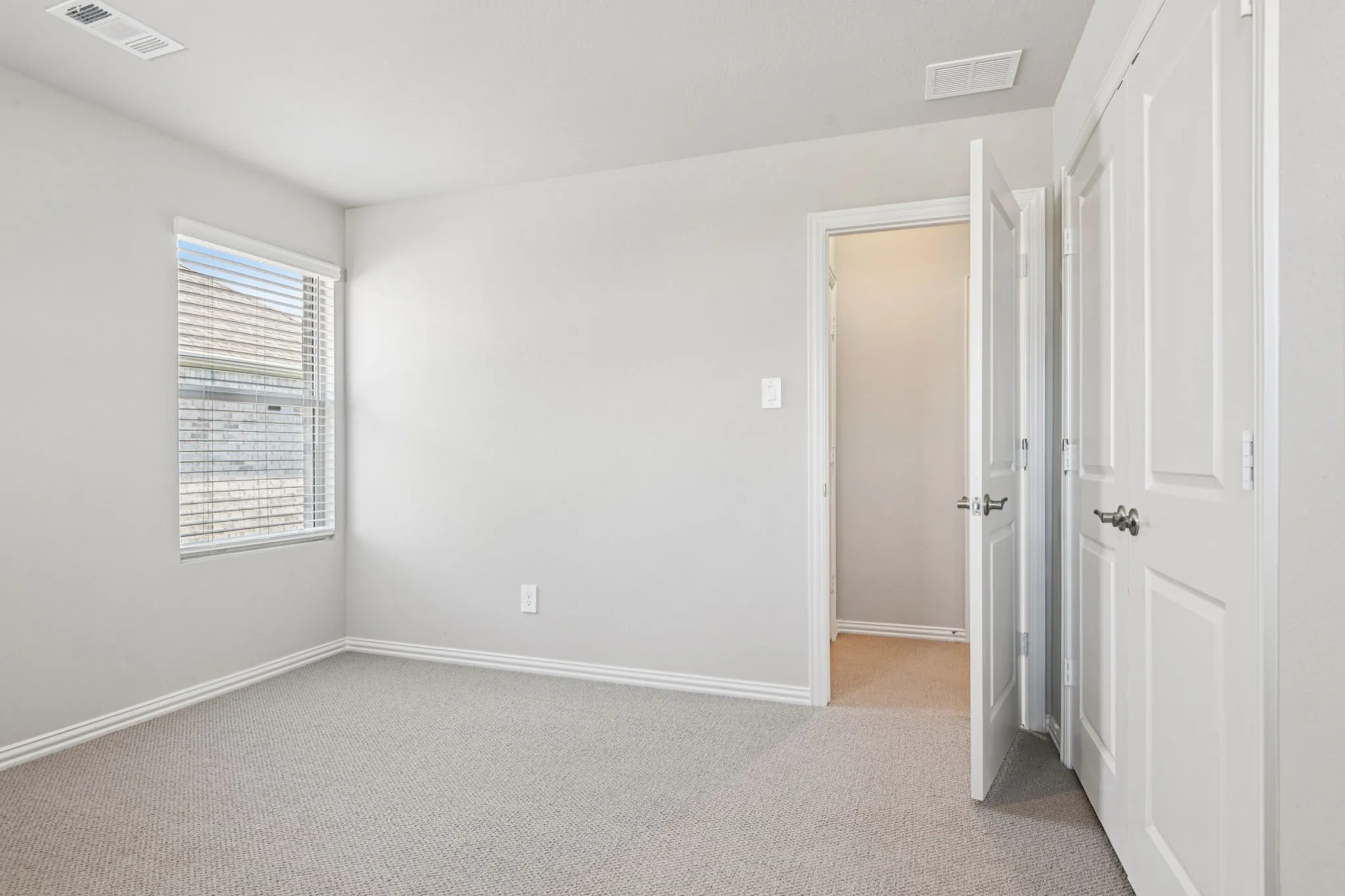 Photo is not of the actual home, but is an inspirational photo of builder’s model home and may depict options, furnishings, and/or decorator features that are not included.