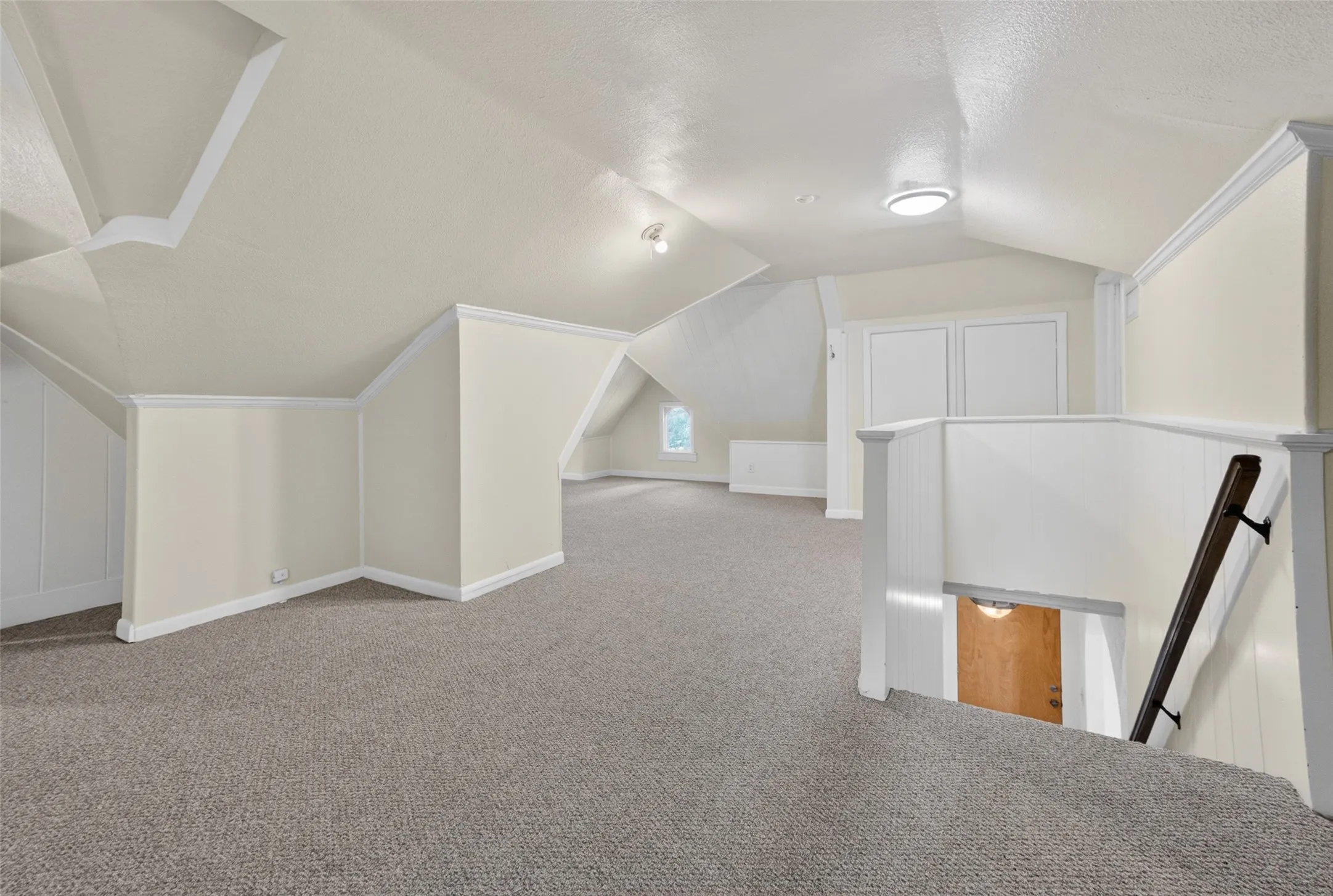 Single Family Residence For Rent in Tarrant County , 2601 S University Drive, Fort Worth, Texas 76109, 5 Bedroom, 3 Bathroom, 2 Garage spaces, 2,631 Sqft, built in 1926, mls#21343507, Real Estate Agent in Fort Worth, Homes For Rent in Tarrant county, Homes For Rent in Fort Worth, Realtor in Fort Worth Texas, Real Estate Brokerage Independent Realty Texas, Luminita Cordes Realtor