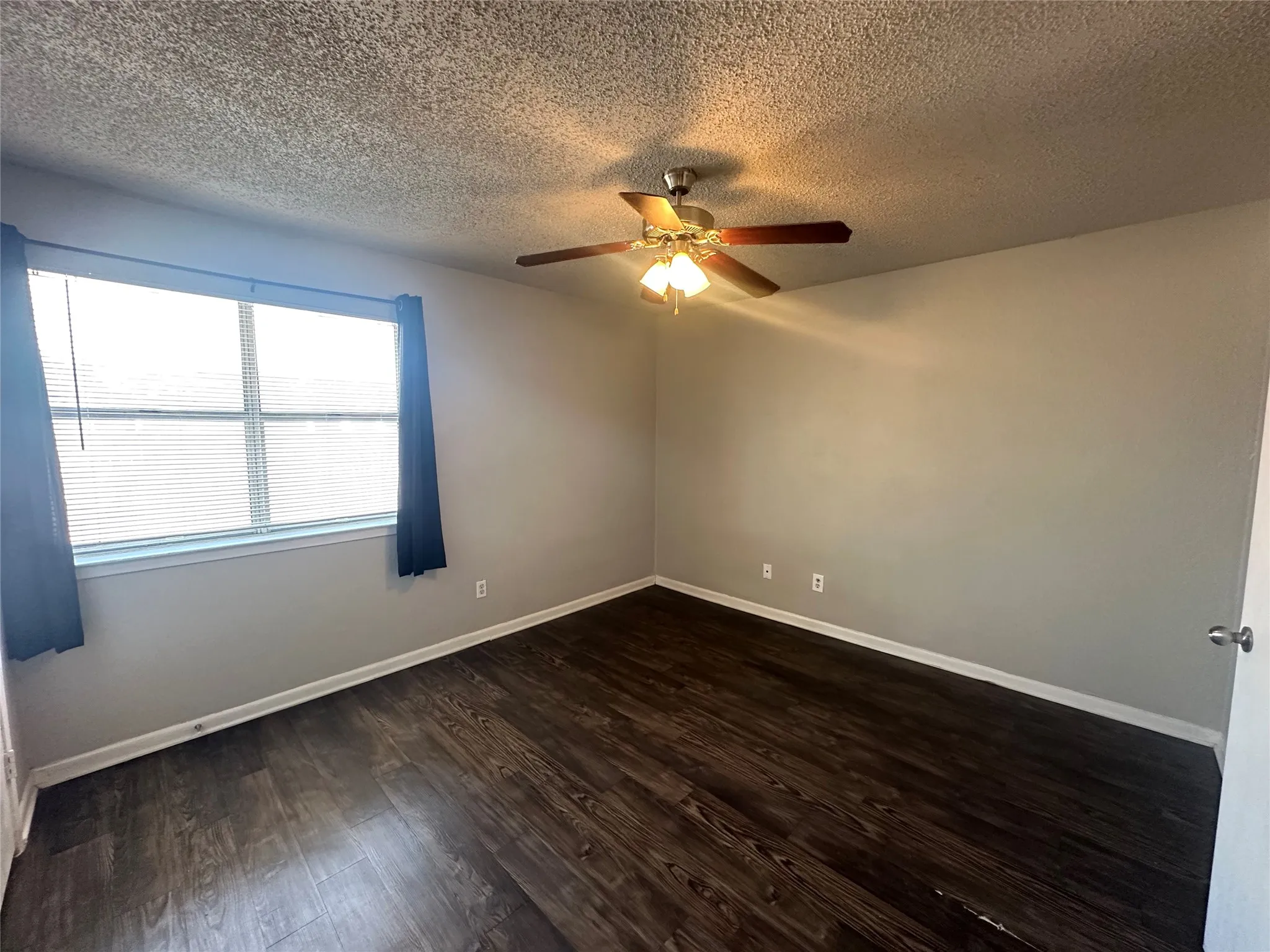 Condominium For Rent in Dallas County , 4502 Gaston Avenue 119, Dallas, Texas 75246, 1 Bedroom, 1 Bathroom, Garage spaces, 567 Sqft, built in 1984, mls#21343508, Real Estate Agent in Dallas, Homes For Rent in Dallas county, Homes For Rent in Dallas, Realtor in Dallas Texas, Real Estate Brokerage Independent Realty Texas, Luminita Cordes Realtor