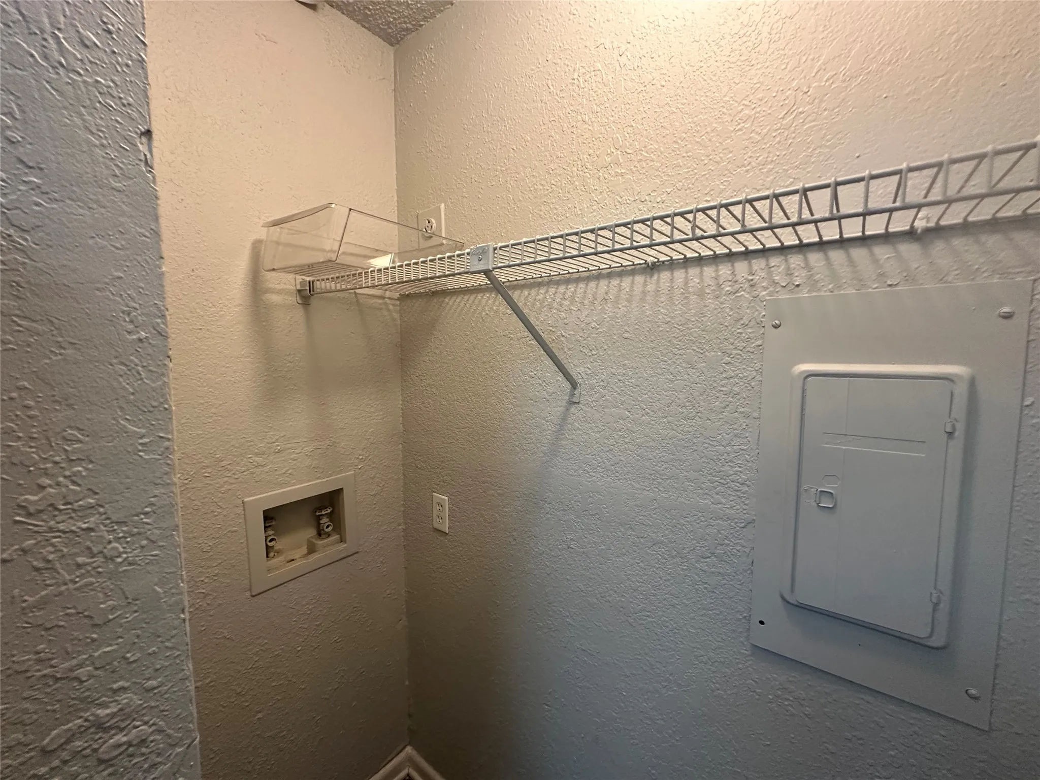 Condominium For Rent in Dallas County , 4502 Gaston Avenue 119, Dallas, Texas 75246, 1 Bedroom, 1 Bathroom, Garage spaces, 567 Sqft, built in 1984, mls#21343508, Real Estate Agent in Dallas, Homes For Rent in Dallas county, Homes For Rent in Dallas, Realtor in Dallas Texas, Real Estate Brokerage Independent Realty Texas, Luminita Cordes Realtor