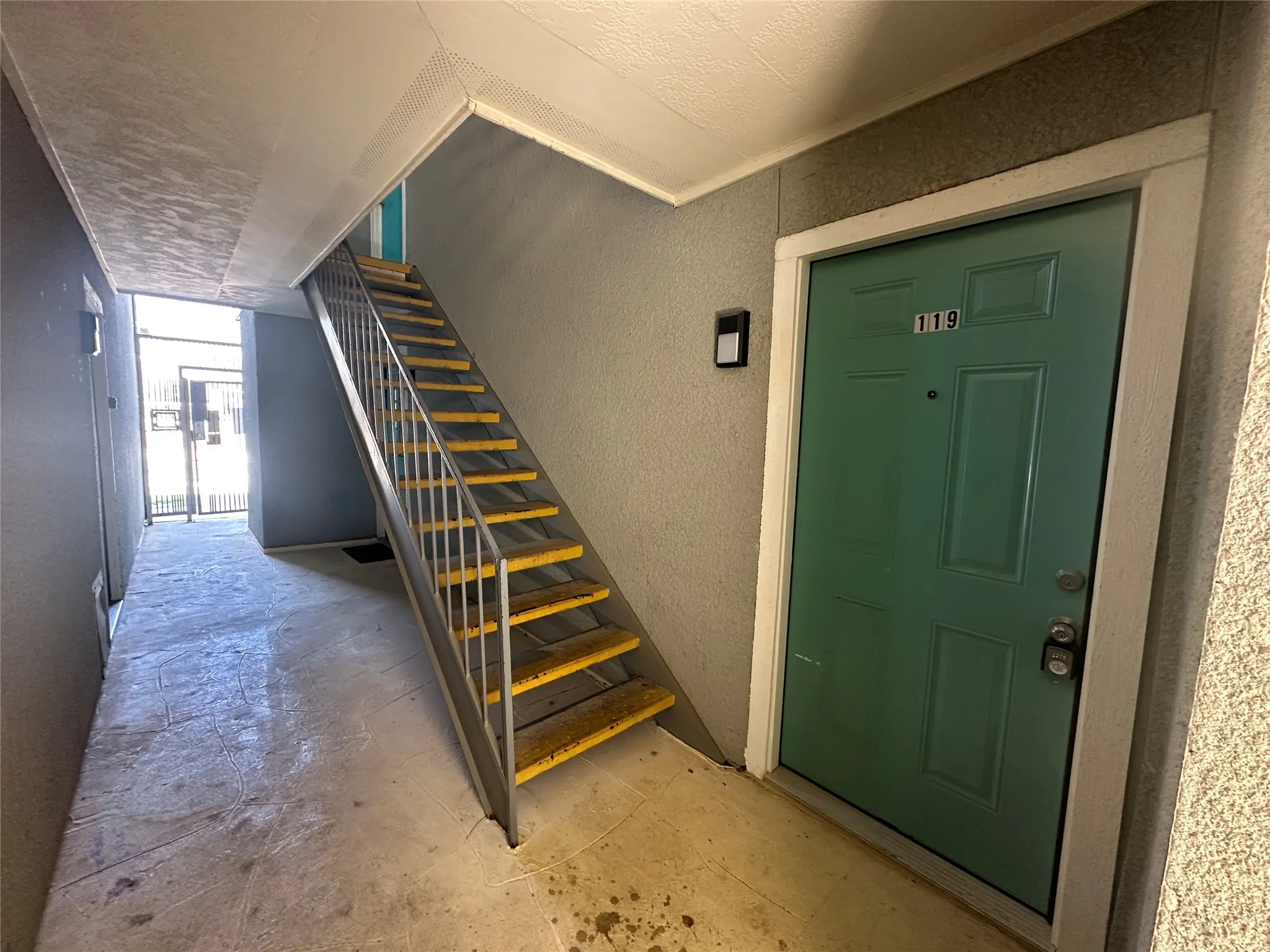 Condominium For Rent in Dallas County , 4502 Gaston Avenue 119, Dallas, Texas 75246, 1 Bedroom, 1 Bathroom, Garage spaces, 567 Sqft, built in 1984, mls#21343508, Real Estate Agent in Dallas, Homes For Rent in Dallas county, Homes For Rent in Dallas, Realtor in Dallas Texas, Real Estate Brokerage Independent Realty Texas, Luminita Cordes Realtor
