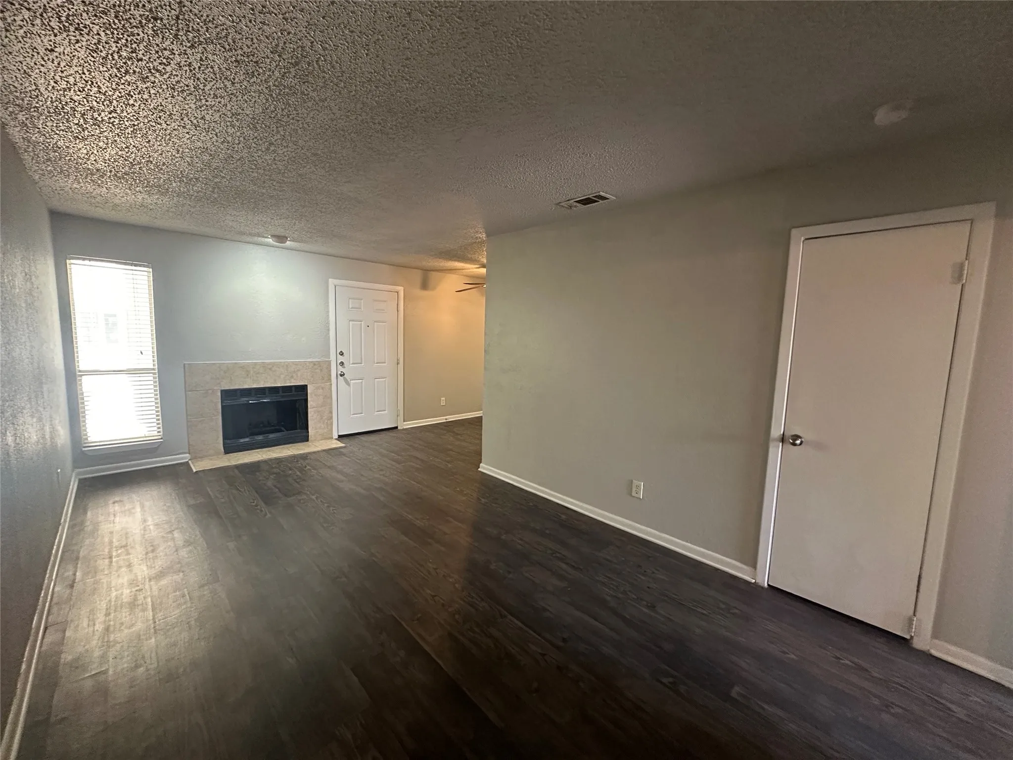 Condominium For Rent in Dallas County , 4502 Gaston Avenue 119, Dallas, Texas 75246, 1 Bedroom, 1 Bathroom, Garage spaces, 567 Sqft, built in 1984, mls#21343508, Real Estate Agent in Dallas, Homes For Rent in Dallas county, Homes For Rent in Dallas, Realtor in Dallas Texas, Real Estate Brokerage Independent Realty Texas, Luminita Cordes Realtor