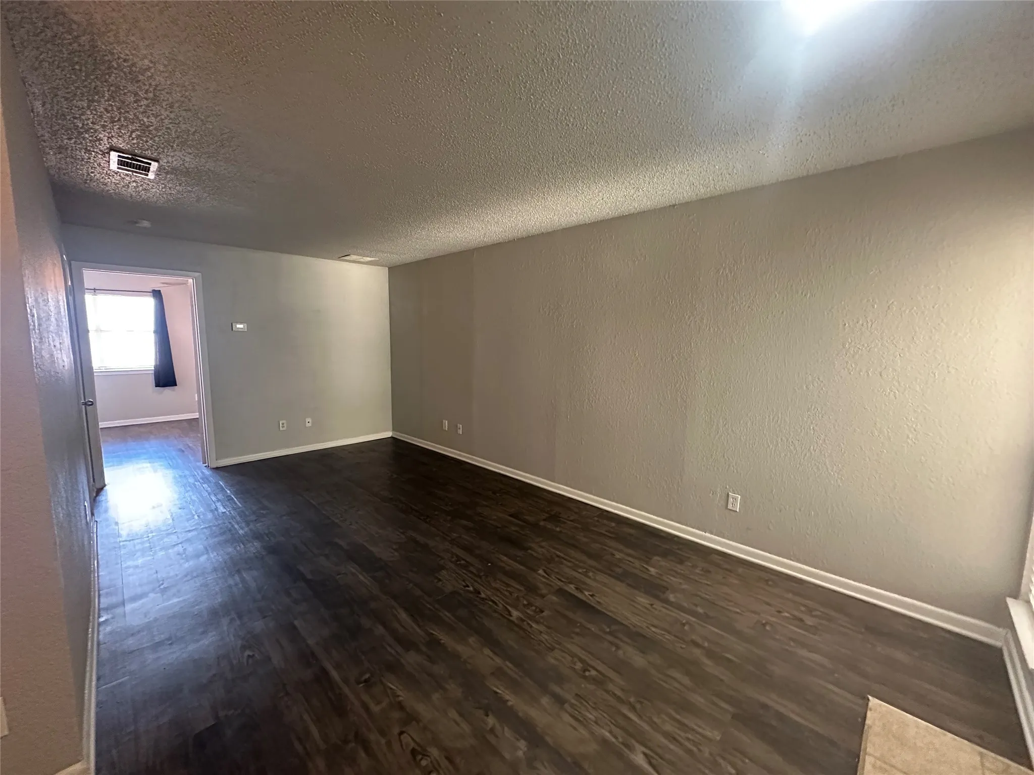 Condominium For Rent in Dallas County , 4502 Gaston Avenue 119, Dallas, Texas 75246, 1 Bedroom, 1 Bathroom, Garage spaces, 567 Sqft, built in 1984, mls#21343508, Real Estate Agent in Dallas, Homes For Rent in Dallas county, Homes For Rent in Dallas, Realtor in Dallas Texas, Real Estate Brokerage Independent Realty Texas, Luminita Cordes Realtor