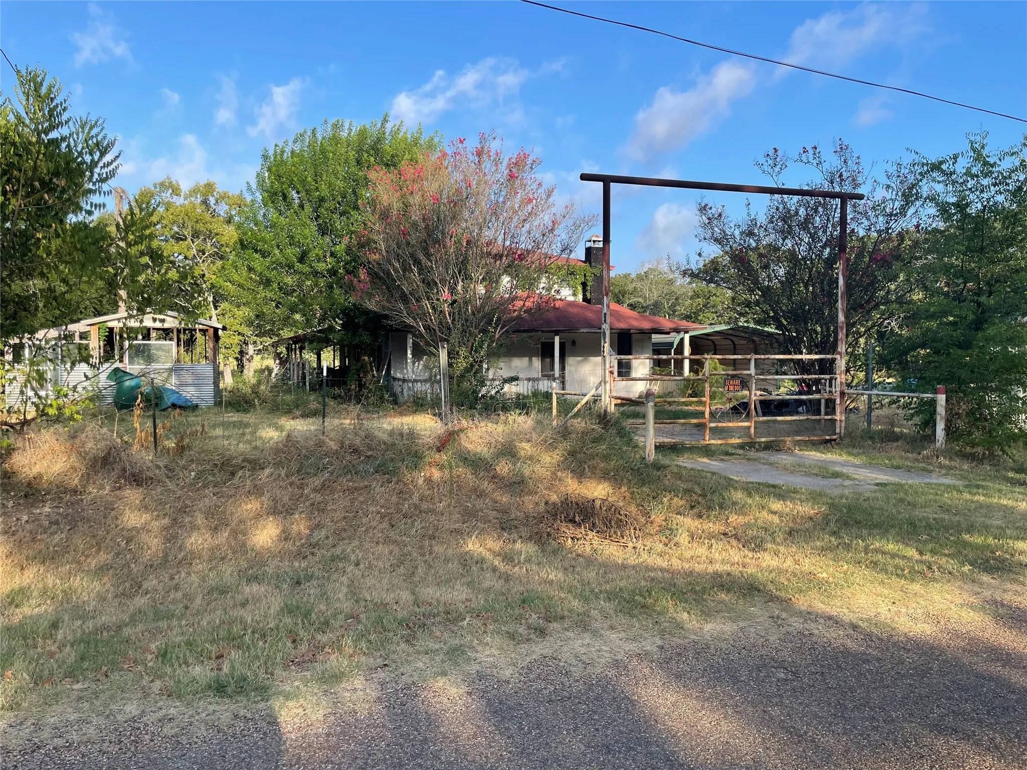Single Family Residence For Sale in Van Zandt County , 600 Vz County Road 2436, Mabank, Texas 75147, 4 Bedroom, 2 Bathroom, Garage spaces, 2,572 Sqft, built in 1992, mls#21342877, Real Estate Agent in Mabank, Homes For Sale in Van Zandt county, Homes For Sale in Mabank, Realtor in Mabank Texas, Real Estate Brokerage Independent Realty Texas, Luminita Cordes Realtor