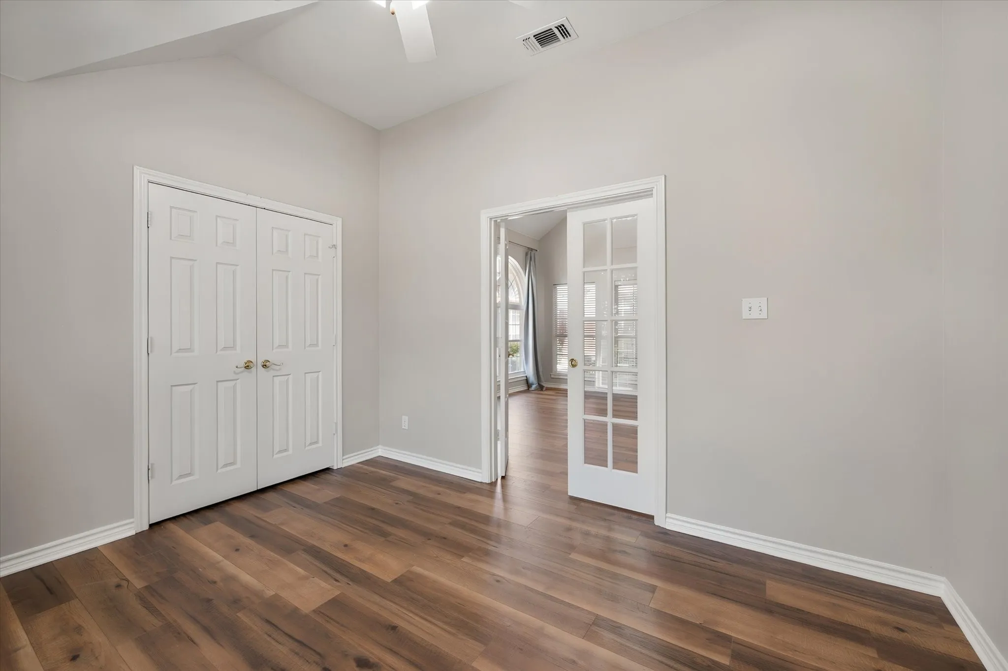 Duplex For Rent in Tarrant County , 2313 Ragland Road, Mansfield, Texas 76063, 3 Bedroom, 2 Bathroom, 2 Garage spaces, 1,551 Sqft, built in 1999, mls#21343495, Real Estate Agent in Mansfield, Homes For Rent in Tarrant county, Homes For Rent in Mansfield, Realtor in Mansfield Texas, Real Estate Brokerage Independent Realty Texas, Luminita Cordes Realtor