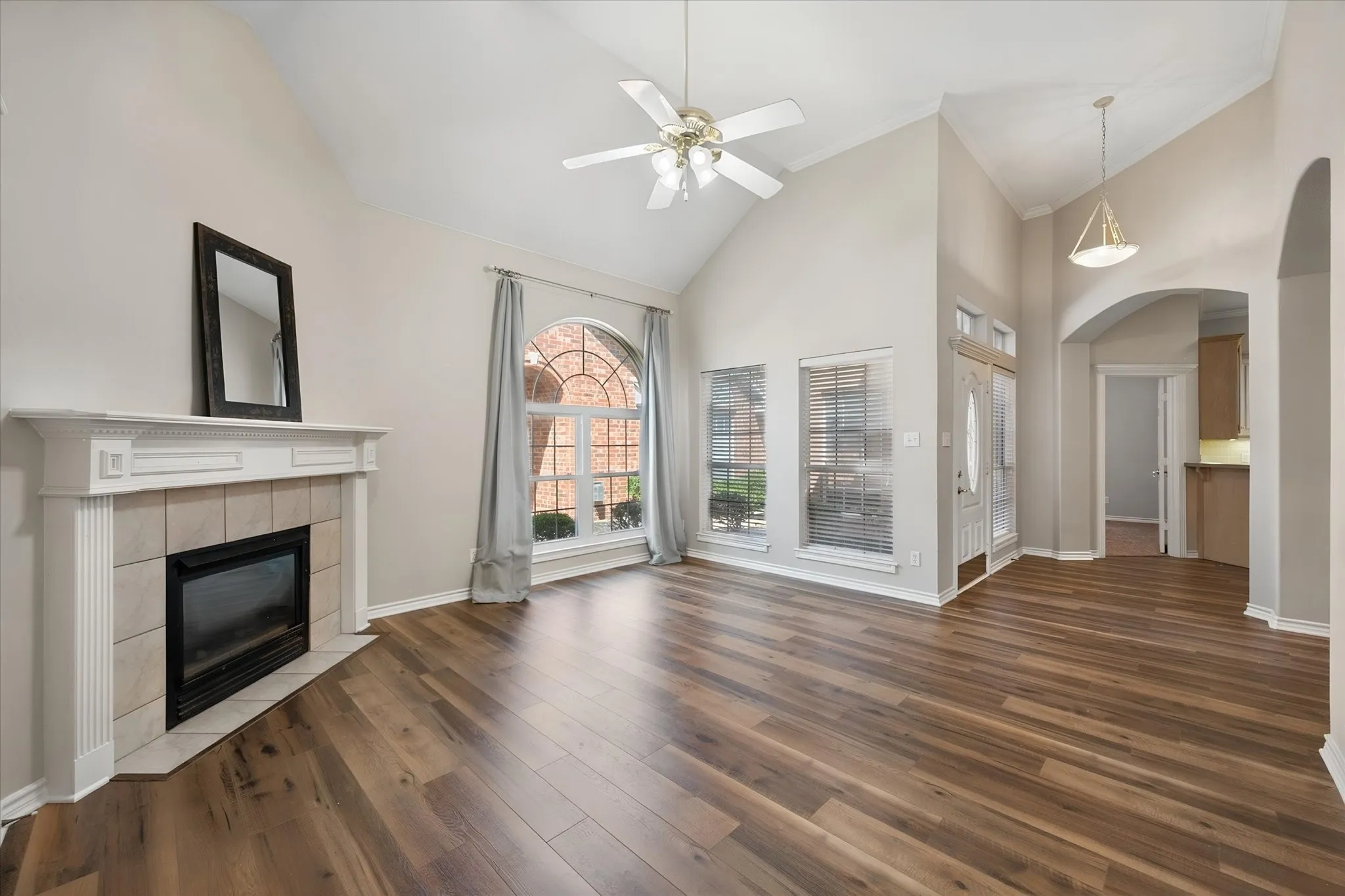 Duplex For Rent in Tarrant County , 2313 Ragland Road, Mansfield, Texas 76063, 3 Bedroom, 2 Bathroom, 2 Garage spaces, 1,551 Sqft, built in 1999, mls#21343495, Real Estate Agent in Mansfield, Homes For Rent in Tarrant county, Homes For Rent in Mansfield, Realtor in Mansfield Texas, Real Estate Brokerage Independent Realty Texas, Luminita Cordes Realtor