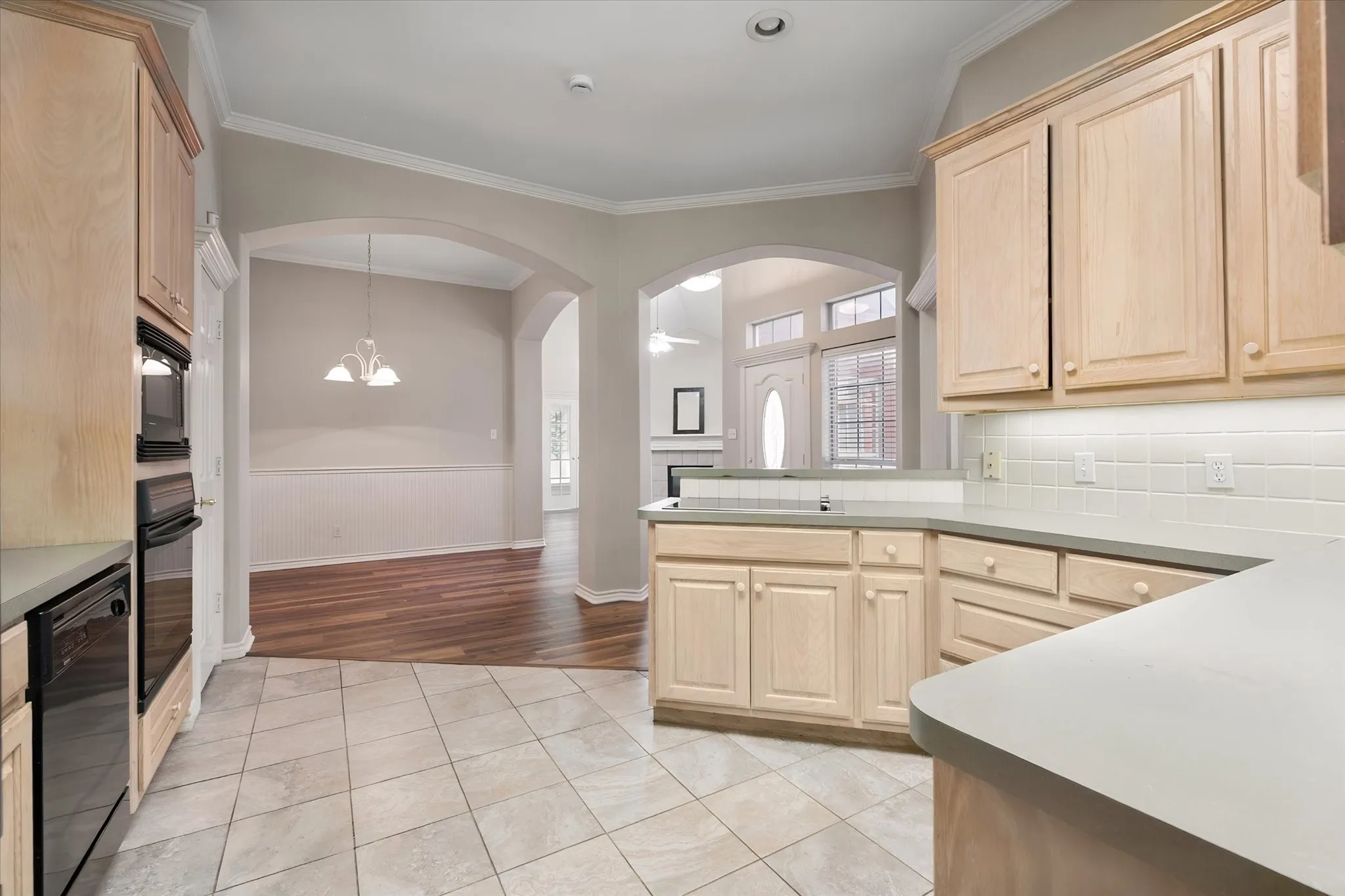 Duplex For Rent in Tarrant County , 2313 Ragland Road, Mansfield, Texas 76063, 3 Bedroom, 2 Bathroom, 2 Garage spaces, 1,551 Sqft, built in 1999, mls#21343495, Real Estate Agent in Mansfield, Homes For Rent in Tarrant county, Homes For Rent in Mansfield, Realtor in Mansfield Texas, Real Estate Brokerage Independent Realty Texas, Luminita Cordes Realtor