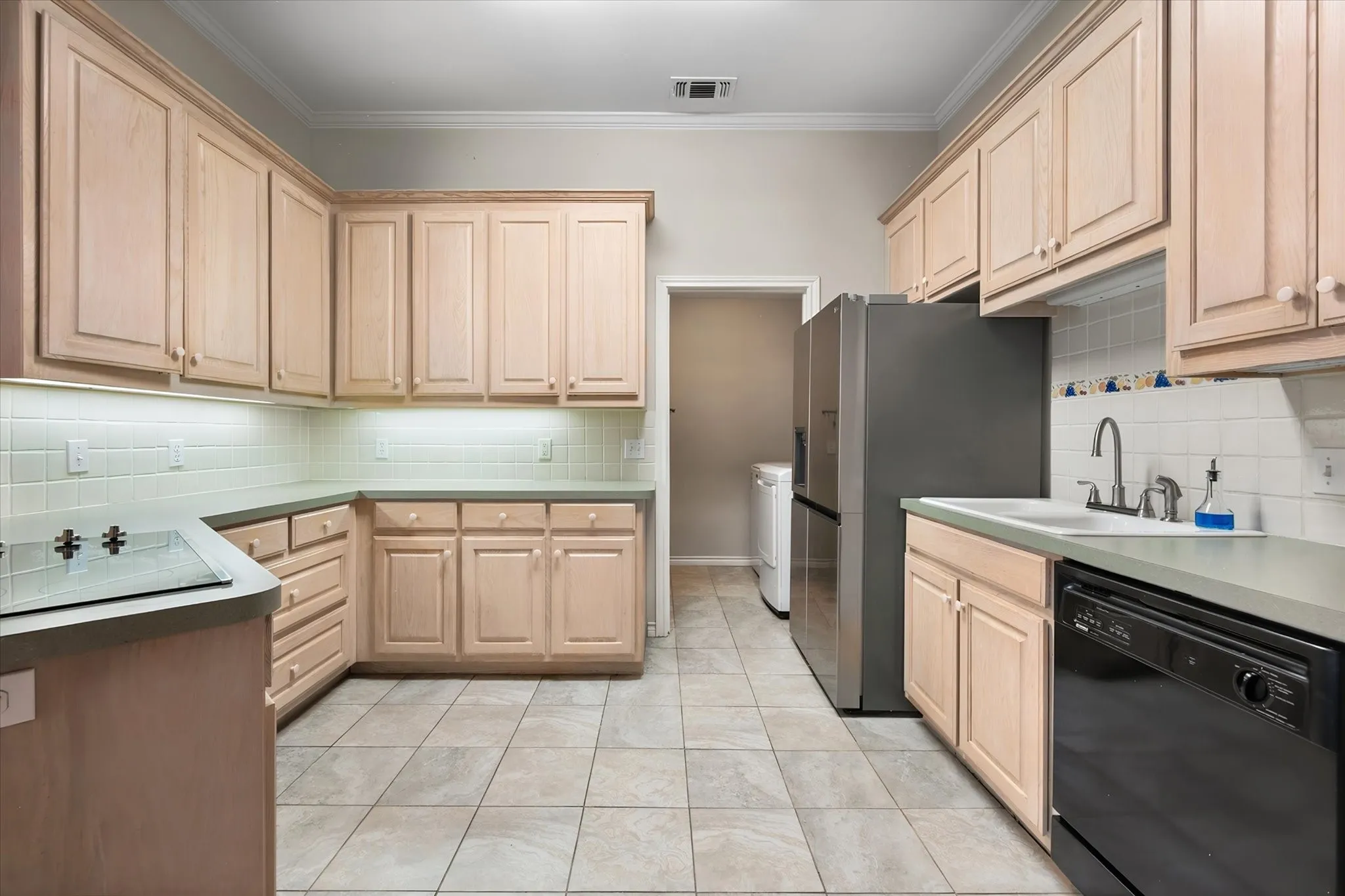 Duplex For Rent in Tarrant County , 2313 Ragland Road, Mansfield, Texas 76063, 3 Bedroom, 2 Bathroom, 2 Garage spaces, 1,551 Sqft, built in 1999, mls#21343495, Real Estate Agent in Mansfield, Homes For Rent in Tarrant county, Homes For Rent in Mansfield, Realtor in Mansfield Texas, Real Estate Brokerage Independent Realty Texas, Luminita Cordes Realtor