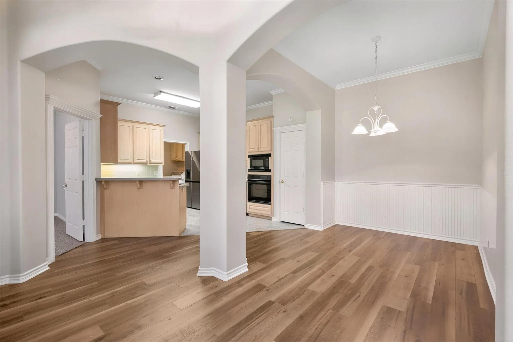 Duplex For Rent in Tarrant County , 2313 Ragland Road, Mansfield, Texas 76063, 3 Bedroom, 2 Bathroom, 2 Garage spaces, 1,551 Sqft, built in 1999, mls#21343495, Real Estate Agent in Mansfield, Homes For Rent in Tarrant county, Homes For Rent in Mansfield, Realtor in Mansfield Texas, Real Estate Brokerage Independent Realty Texas, Luminita Cordes Realtor