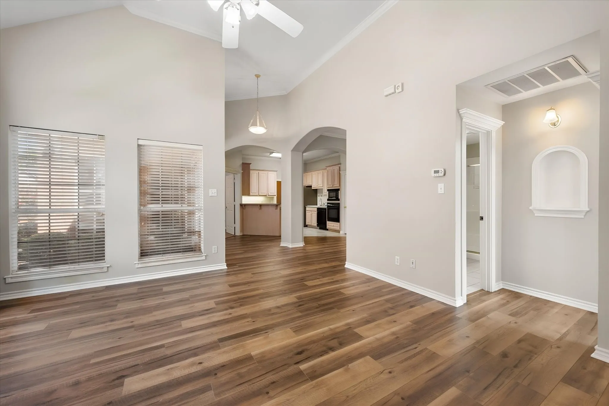 Duplex For Rent in Tarrant County , 2313 Ragland Road, Mansfield, Texas 76063, 3 Bedroom, 2 Bathroom, 2 Garage spaces, 1,551 Sqft, built in 1999, mls#21343495, Real Estate Agent in Mansfield, Homes For Rent in Tarrant county, Homes For Rent in Mansfield, Realtor in Mansfield Texas, Real Estate Brokerage Independent Realty Texas, Luminita Cordes Realtor