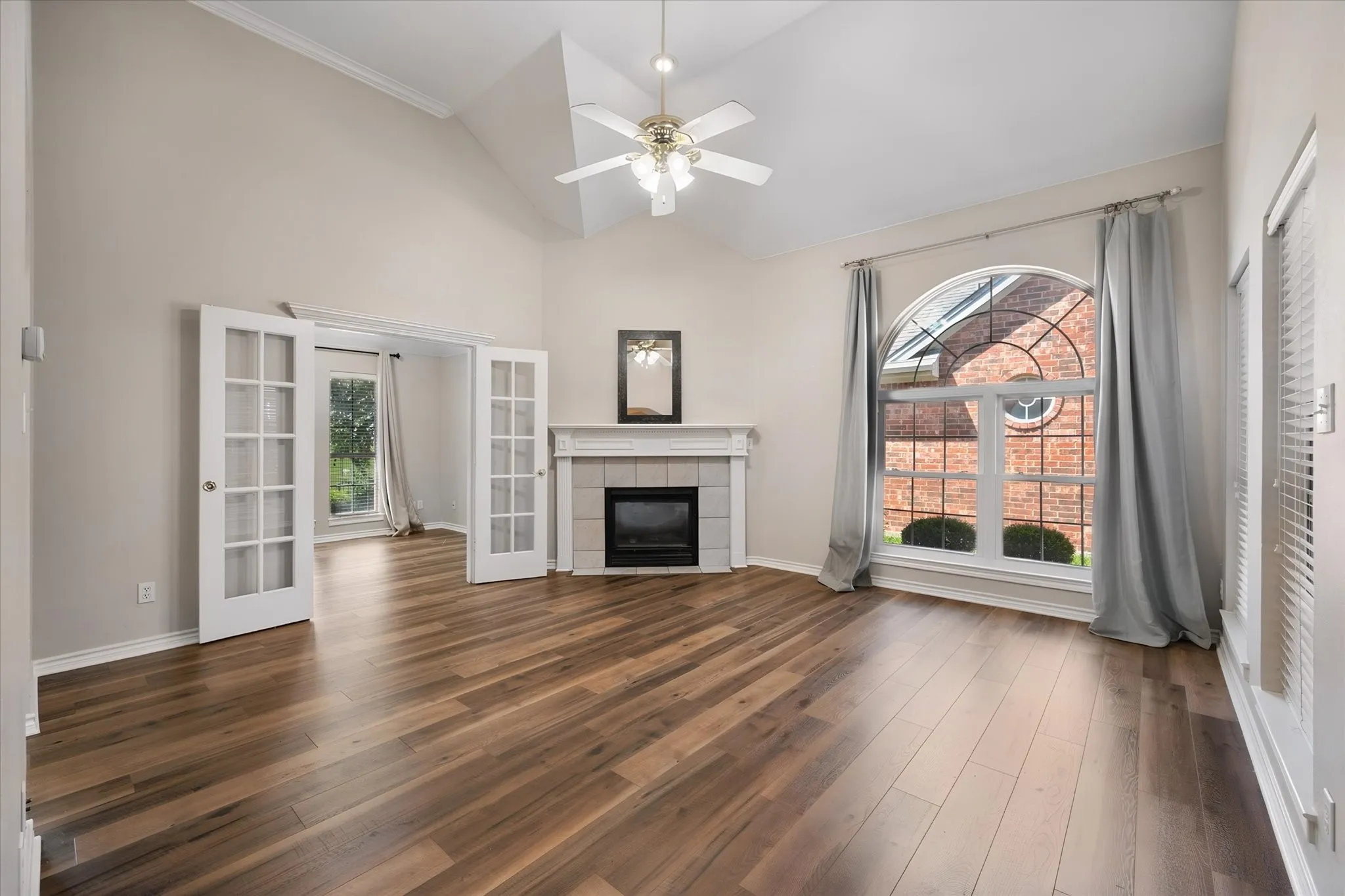 Duplex For Rent in Tarrant County , 2313 Ragland Road, Mansfield, Texas 76063, 3 Bedroom, 2 Bathroom, 2 Garage spaces, 1,551 Sqft, built in 1999, mls#21343495, Real Estate Agent in Mansfield, Homes For Rent in Tarrant county, Homes For Rent in Mansfield, Realtor in Mansfield Texas, Real Estate Brokerage Independent Realty Texas, Luminita Cordes Realtor