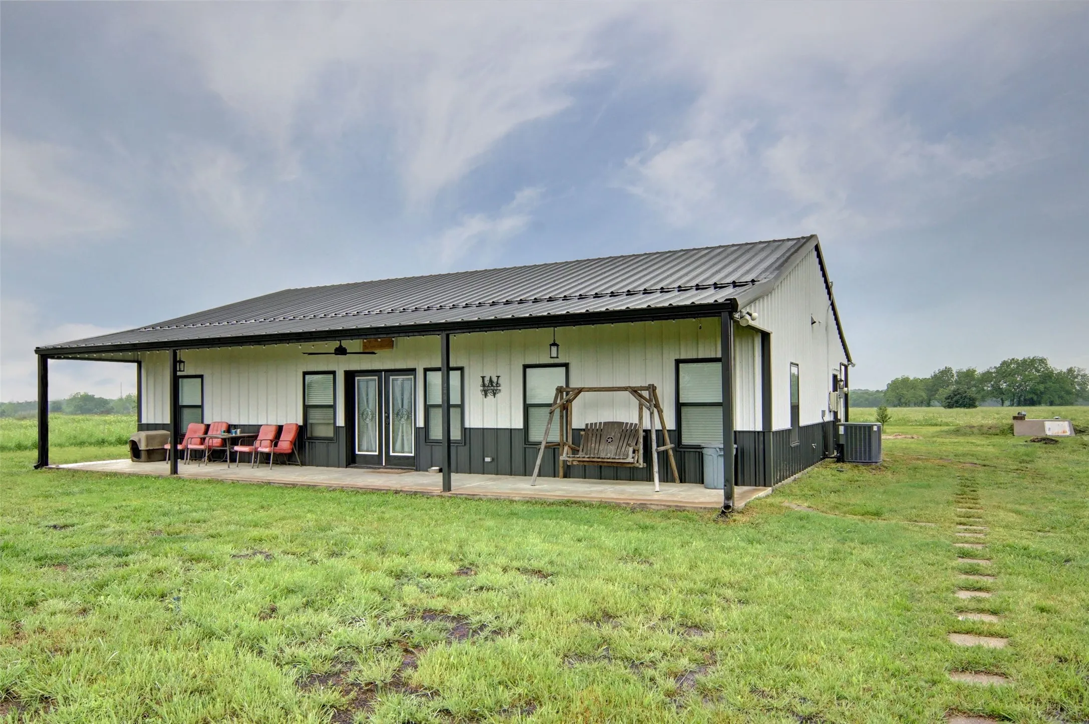Farm For Sale in Hunt County , 7400 County Road 4726, Wolfe City, Texas 75496, 3 Bedroom, 2 Bathroom, Garage spaces, 1,972 Sqft, built in 2018, mls#21343342, Real Estate Agent in Wolfe City, Homes For Sale in Hunt county, Homes For Sale in Wolfe City, Realtor in Wolfe City Texas, Real Estate Brokerage Independent Realty Texas, Luminita Cordes Realtor