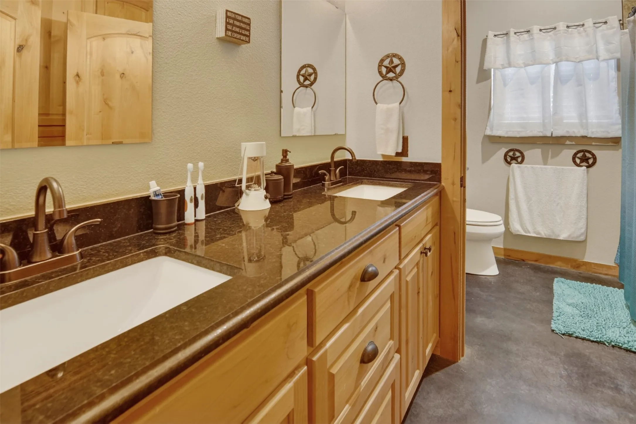 Farm For Sale in Hunt County , 7400 County Road 4726, Wolfe City, Texas 75496, 3 Bedroom, 2 Bathroom, Garage spaces, 1,972 Sqft, built in 2018, mls#21343342, Real Estate Agent in Wolfe City, Homes For Sale in Hunt county, Homes For Sale in Wolfe City, Realtor in Wolfe City Texas, Real Estate Brokerage Independent Realty Texas, Luminita Cordes Realtor