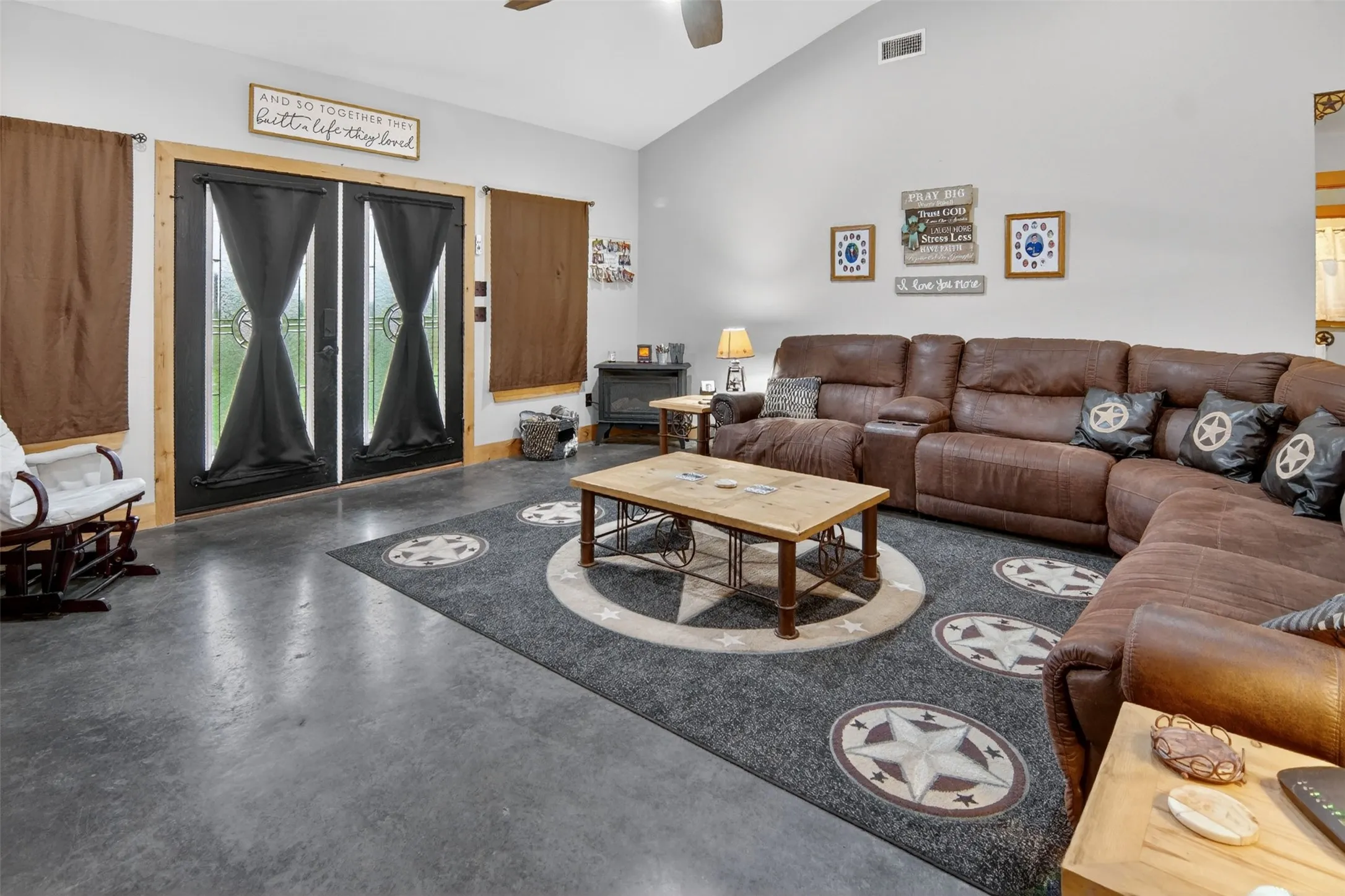Farm For Sale in Hunt County , 7400 County Road 4726, Wolfe City, Texas 75496, 3 Bedroom, 2 Bathroom, Garage spaces, 1,972 Sqft, built in 2018, mls#21343342, Real Estate Agent in Wolfe City, Homes For Sale in Hunt county, Homes For Sale in Wolfe City, Realtor in Wolfe City Texas, Real Estate Brokerage Independent Realty Texas, Luminita Cordes Realtor