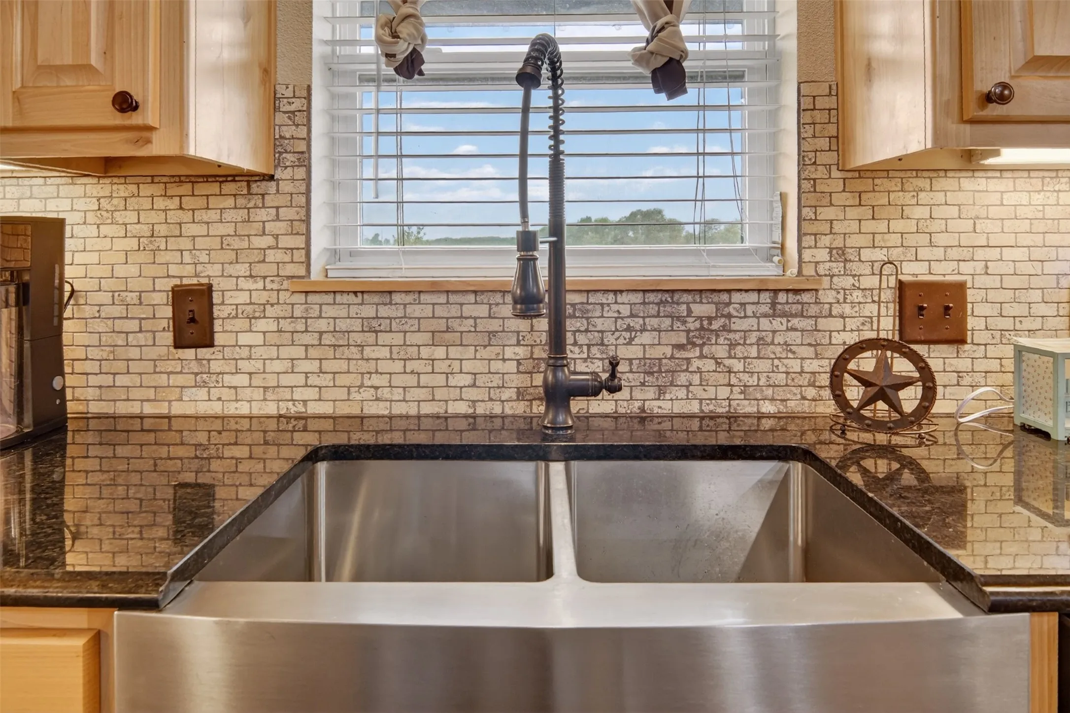 Farm For Sale in Hunt County , 7400 County Road 4726, Wolfe City, Texas 75496, 3 Bedroom, 2 Bathroom, Garage spaces, 1,972 Sqft, built in 2018, mls#21343342, Real Estate Agent in Wolfe City, Homes For Sale in Hunt county, Homes For Sale in Wolfe City, Realtor in Wolfe City Texas, Real Estate Brokerage Independent Realty Texas, Luminita Cordes Realtor