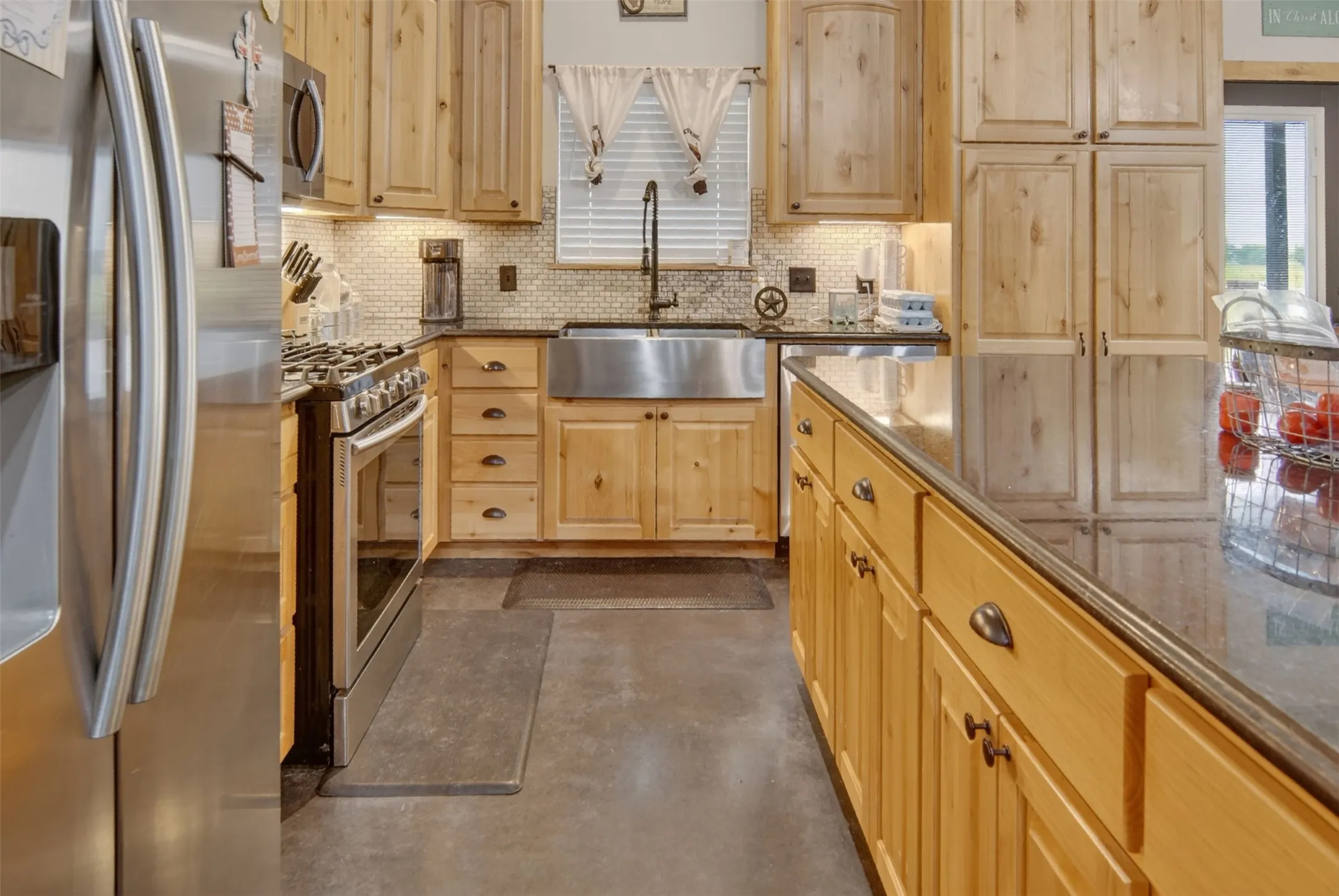 Farm For Sale in Hunt County , 7400 County Road 4726, Wolfe City, Texas 75496, 3 Bedroom, 2 Bathroom, Garage spaces, 1,972 Sqft, built in 2018, mls#21343342, Real Estate Agent in Wolfe City, Homes For Sale in Hunt county, Homes For Sale in Wolfe City, Realtor in Wolfe City Texas, Real Estate Brokerage Independent Realty Texas, Luminita Cordes Realtor