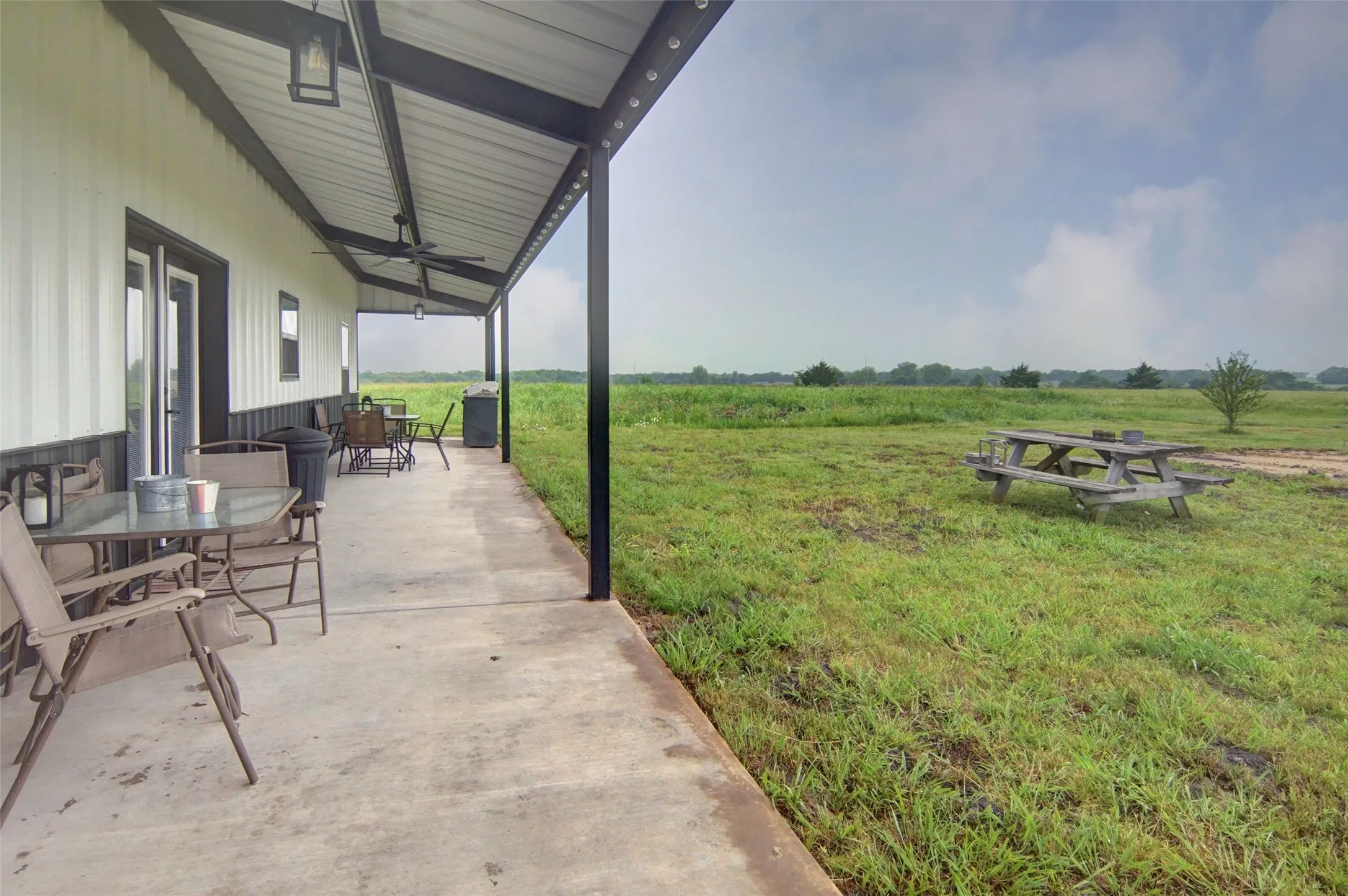 Farm For Sale in Hunt County , 7400 County Road 4726, Wolfe City, Texas 75496, 3 Bedroom, 2 Bathroom, Garage spaces, 1,972 Sqft, built in 2018, mls#21343342, Real Estate Agent in Wolfe City, Homes For Sale in Hunt county, Homes For Sale in Wolfe City, Realtor in Wolfe City Texas, Real Estate Brokerage Independent Realty Texas, Luminita Cordes Realtor