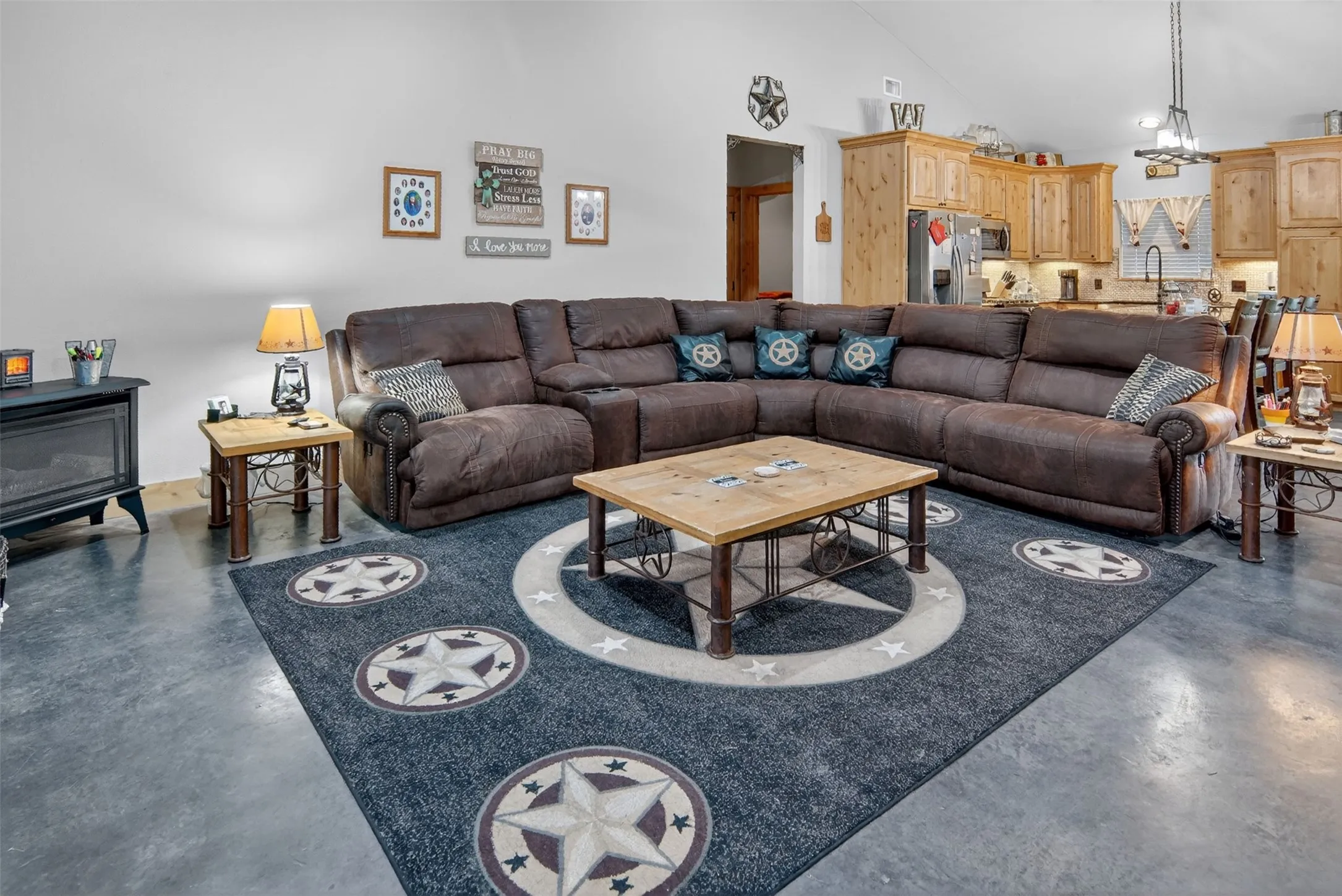 Farm For Sale in Hunt County , 7400 County Road 4726, Wolfe City, Texas 75496, 3 Bedroom, 2 Bathroom, Garage spaces, 1,972 Sqft, built in 2018, mls#21343342, Real Estate Agent in Wolfe City, Homes For Sale in Hunt county, Homes For Sale in Wolfe City, Realtor in Wolfe City Texas, Real Estate Brokerage Independent Realty Texas, Luminita Cordes Realtor