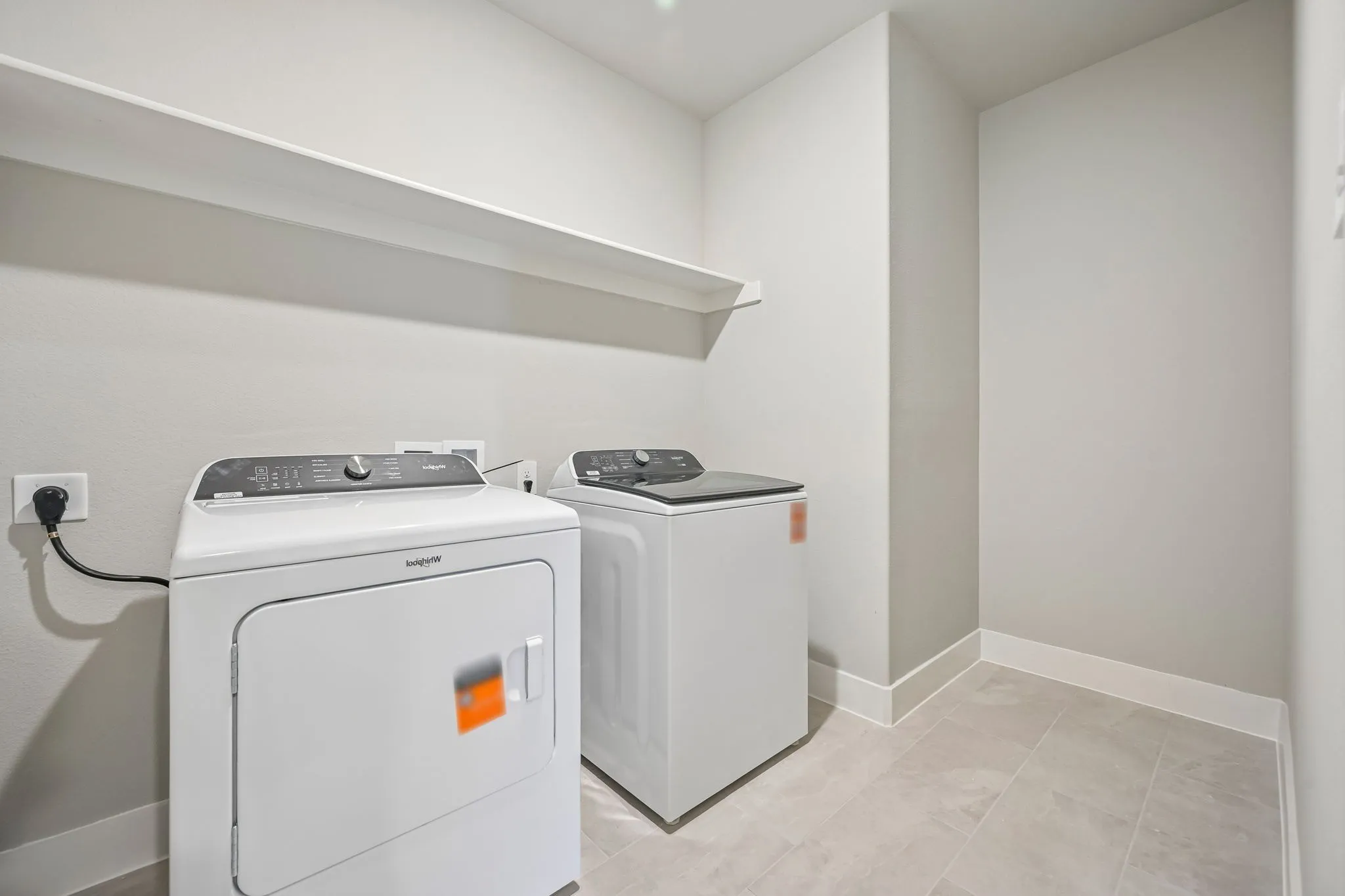 Photo is not of the actual home, but is an inspirational photo of builder’s model home and may depict options, furnishings, and/or decorator features that are not included.
