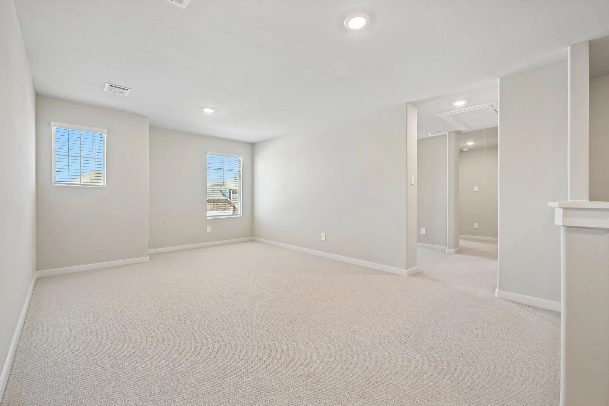 Photo is not of the actual home, but is an inspirational photo of builder’s model home and may depict options, furnishings, and/or decorator features that are not included.

